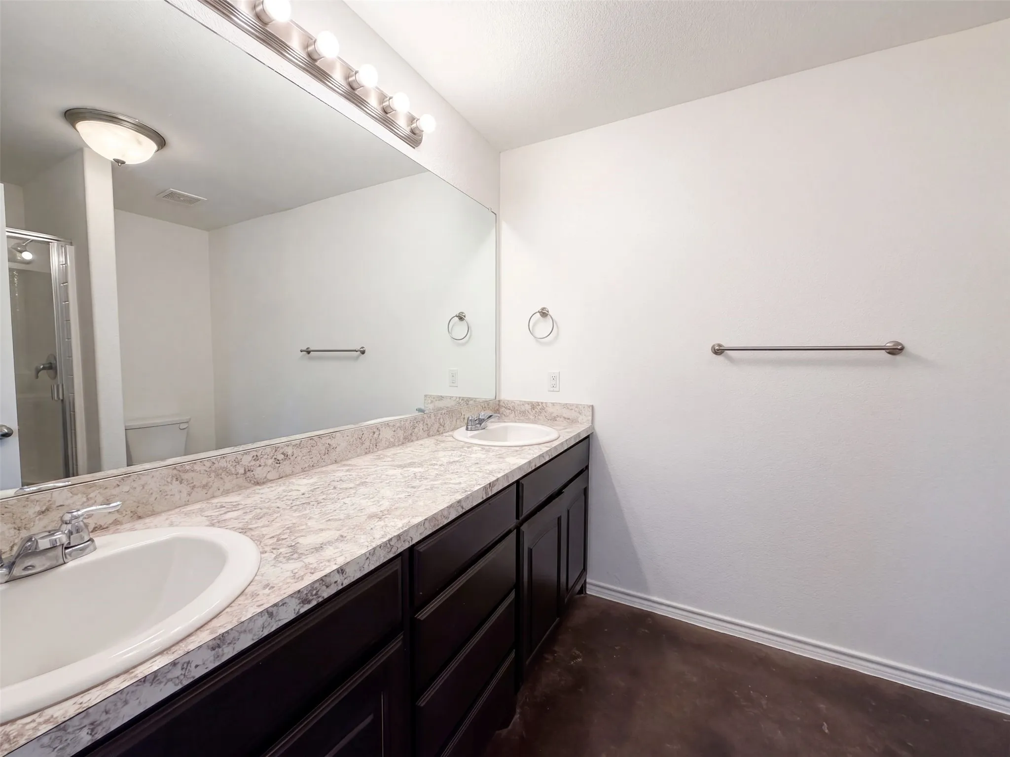 Single Family Residence For Sale in Parker County , 521 Brazos Hills Drive, Weatherford, Texas 76087, 4 Bedroom, 2 Bathroom, 1 Garage spaces, 1,568 Sqft, built in 2019, mls#21362833, Real Estate Agent in Weatherford, Homes For Sale in Parker county, Homes For Sale in Weatherford, Realtor in Weatherford Texas, Real Estate Brokerage Independent Realty Texas, Luminita Cordes Realtor