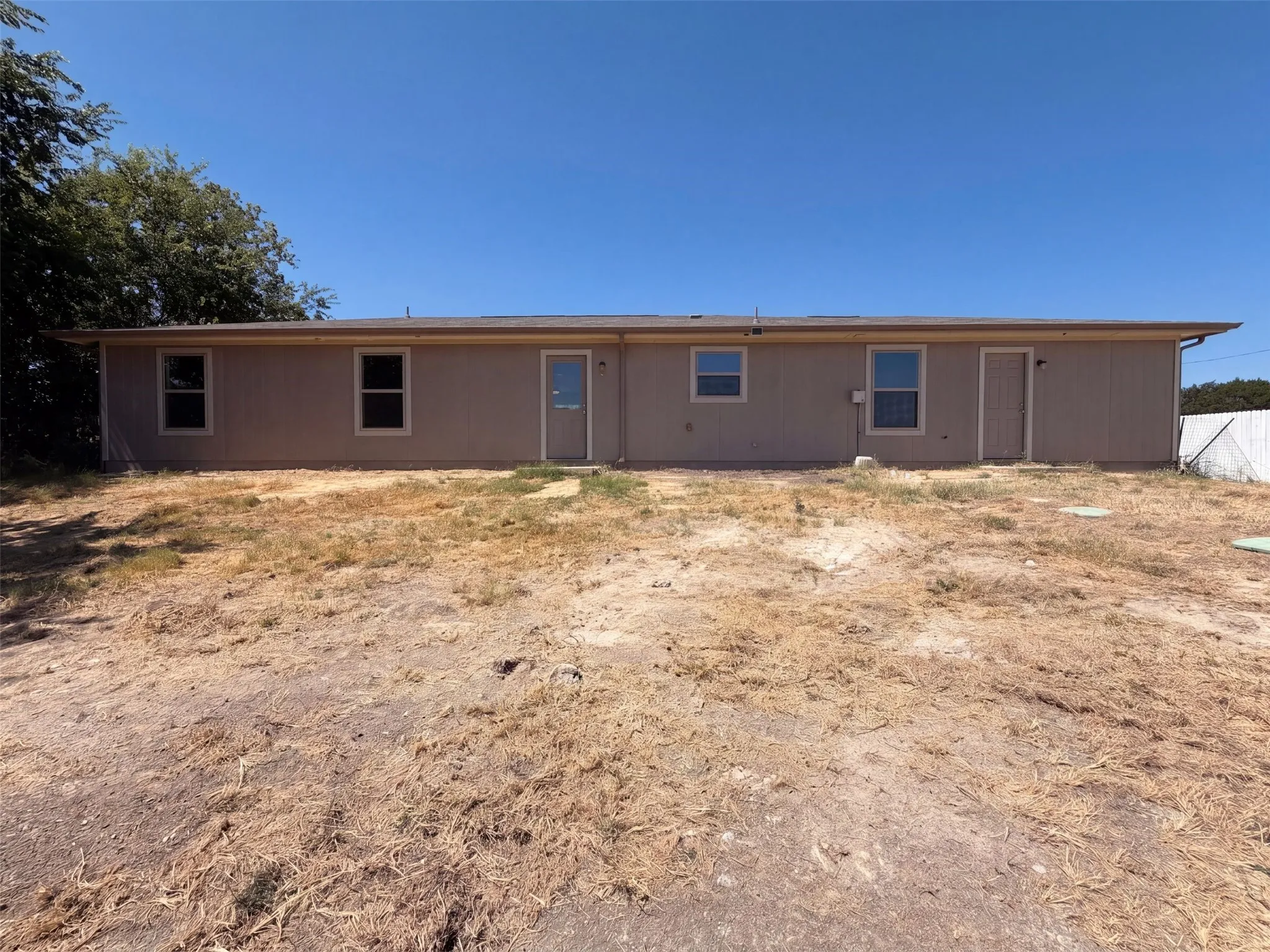 Single Family Residence For Sale in Parker County , 521 Brazos Hills Drive, Weatherford, Texas 76087, 4 Bedroom, 2 Bathroom, 1 Garage spaces, 1,568 Sqft, built in 2019, mls#21362833, Real Estate Agent in Weatherford, Homes For Sale in Parker county, Homes For Sale in Weatherford, Realtor in Weatherford Texas, Real Estate Brokerage Independent Realty Texas, Luminita Cordes Realtor
