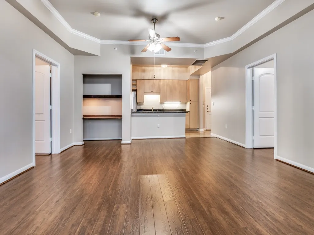Condominium For Sale in Dallas County , 3225 Turtle Creek Boulevard 42, Dallas, Texas 75219, 2 Bedroom, 2 Bathroom, 2 Garage spaces, 1,154 Sqft, built in 1998, mls#21366339, Real Estate Agent in Dallas, Homes For Sale in Dallas county, Homes For Sale in Dallas, Realtor in Dallas Texas, Real Estate Brokerage Independent Realty Texas, Luminita Cordes Realtor