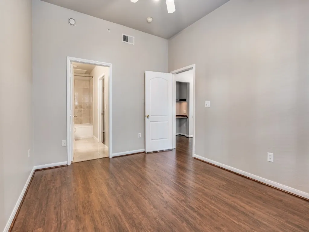 Condominium For Sale in Dallas County , 3225 Turtle Creek Boulevard 42, Dallas, Texas 75219, 2 Bedroom, 2 Bathroom, 2 Garage spaces, 1,154 Sqft, built in 1998, mls#21366339, Real Estate Agent in Dallas, Homes For Sale in Dallas county, Homes For Sale in Dallas, Realtor in Dallas Texas, Real Estate Brokerage Independent Realty Texas, Luminita Cordes Realtor
