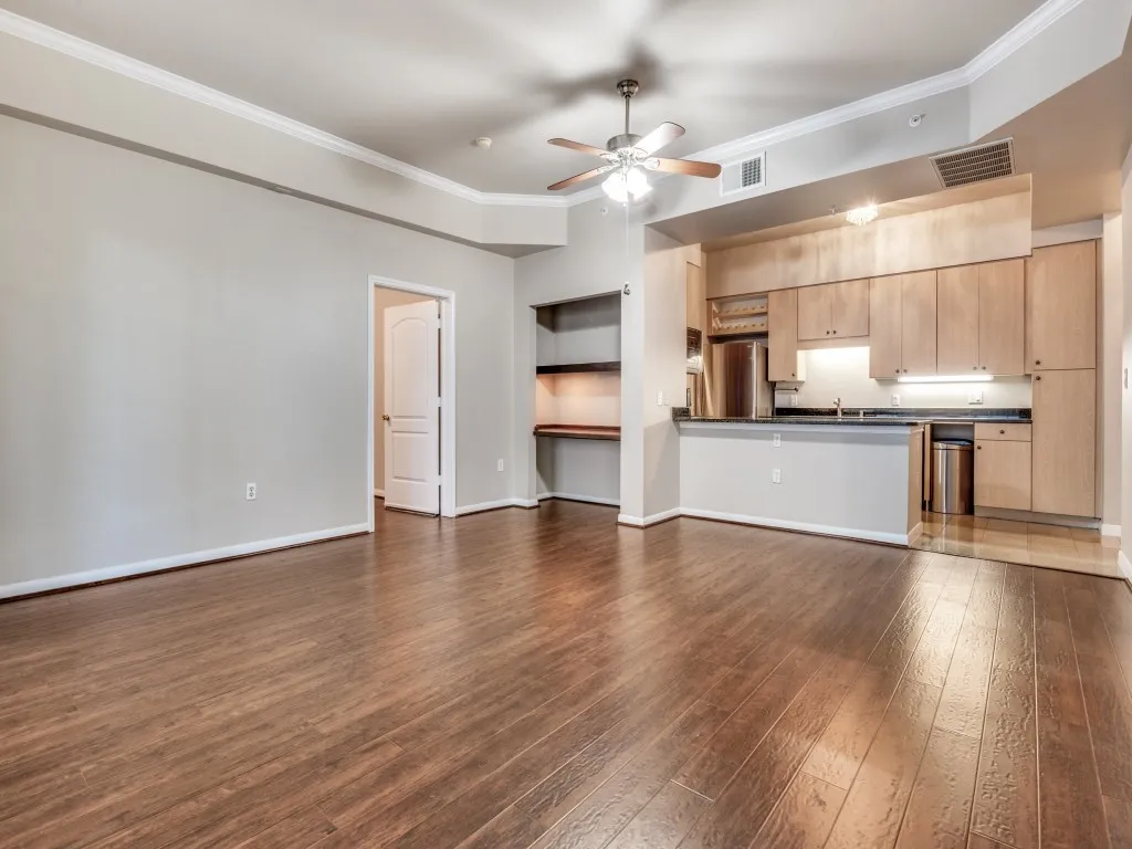 Condominium For Sale in Dallas County , 3225 Turtle Creek Boulevard 42, Dallas, Texas 75219, 2 Bedroom, 2 Bathroom, 2 Garage spaces, 1,154 Sqft, built in 1998, mls#21366339, Real Estate Agent in Dallas, Homes For Sale in Dallas county, Homes For Sale in Dallas, Realtor in Dallas Texas, Real Estate Brokerage Independent Realty Texas, Luminita Cordes Realtor