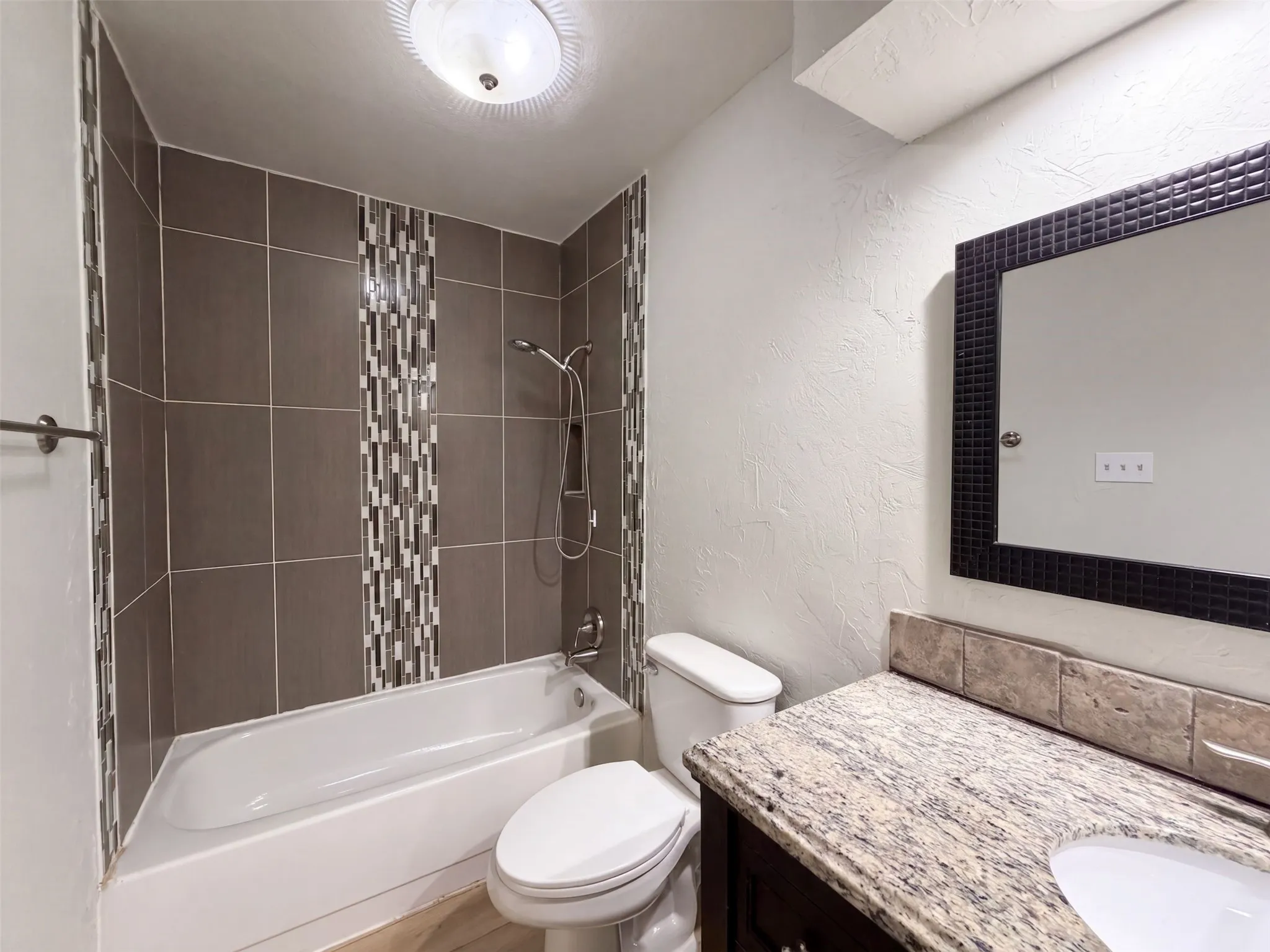 Single Family Residence For Sale in Tarrant County , 220 Grand Meadow Drive, Fort Worth, Texas 76108, 4 Bedroom, 2 Bathroom, 2 Garage spaces, 1,856 Sqft, built in 1981, mls#21365190, Real Estate Agent in Fort Worth, Homes For Sale in Tarrant county, Homes For Sale in Fort Worth, Realtor in Fort Worth Texas, Real Estate Brokerage Independent Realty Texas, Luminita Cordes Realtor