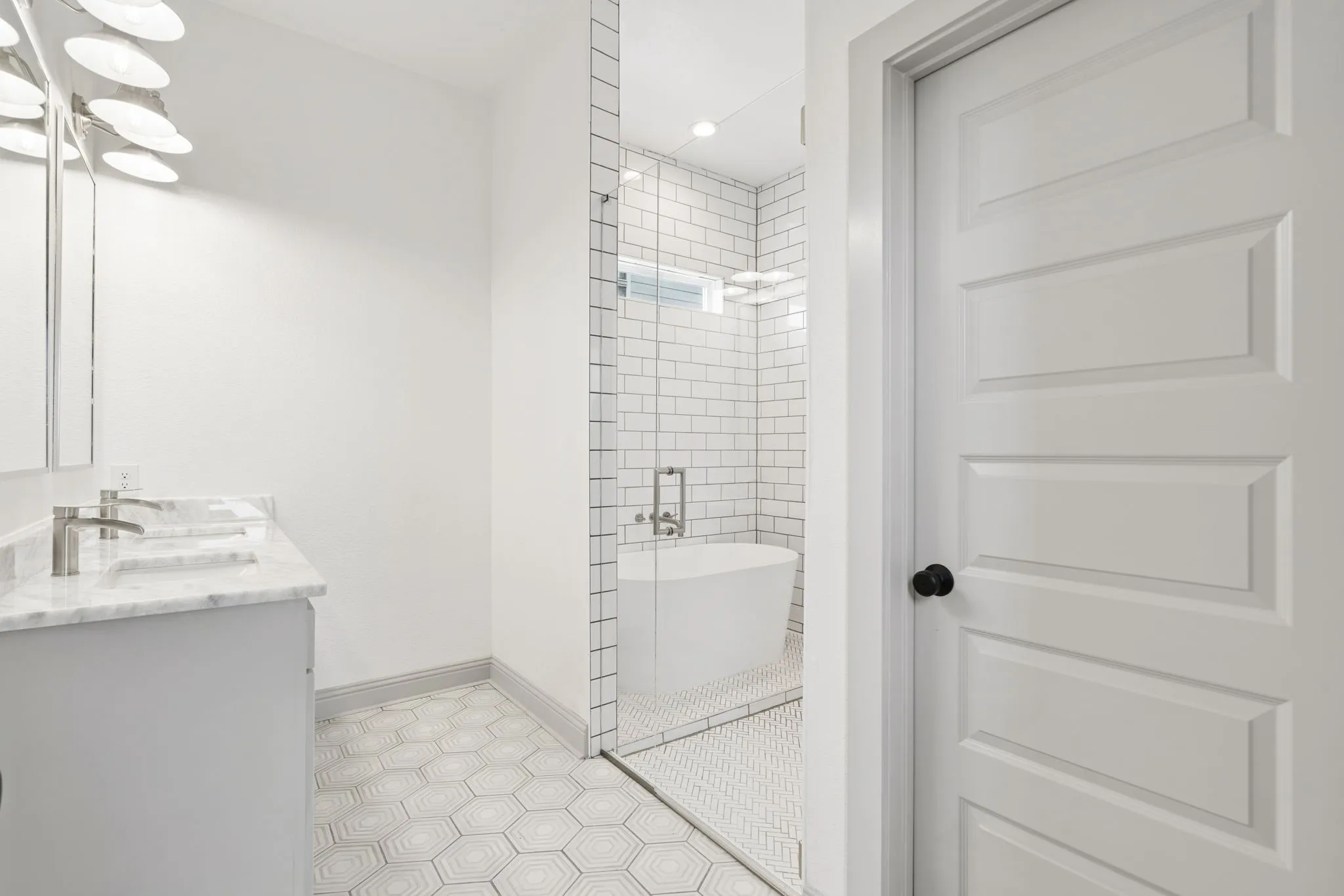Single Family Residence For Rent in Tarrant County , 7644 Trailridge Drive, Fort Worth, Texas 76179, 4 Bedroom, 4 Bathroom, 2 Garage spaces, 2,656 Sqft, built in 2025, mls#21363126, Real Estate Agent in Fort Worth, Homes For Rent in Tarrant county, Homes For Rent in Fort Worth, Realtor in Fort Worth Texas, Real Estate Brokerage Independent Realty Texas, Luminita Cordes Realtor