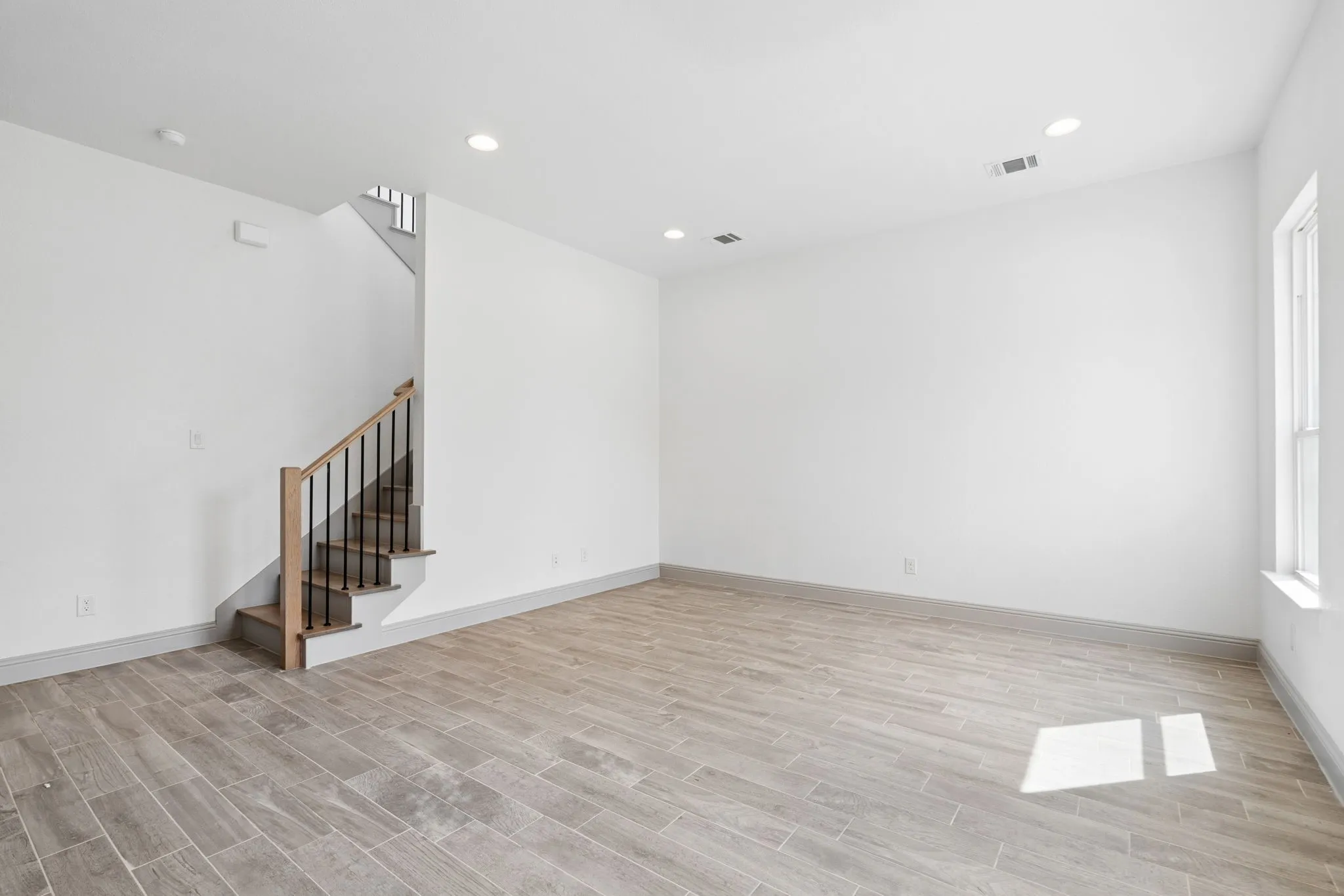 Single Family Residence For Rent in Tarrant County , 7644 Trailridge Drive, Fort Worth, Texas 76179, 4 Bedroom, 4 Bathroom, 2 Garage spaces, 2,656 Sqft, built in 2025, mls#21363126, Real Estate Agent in Fort Worth, Homes For Rent in Tarrant county, Homes For Rent in Fort Worth, Realtor in Fort Worth Texas, Real Estate Brokerage Independent Realty Texas, Luminita Cordes Realtor