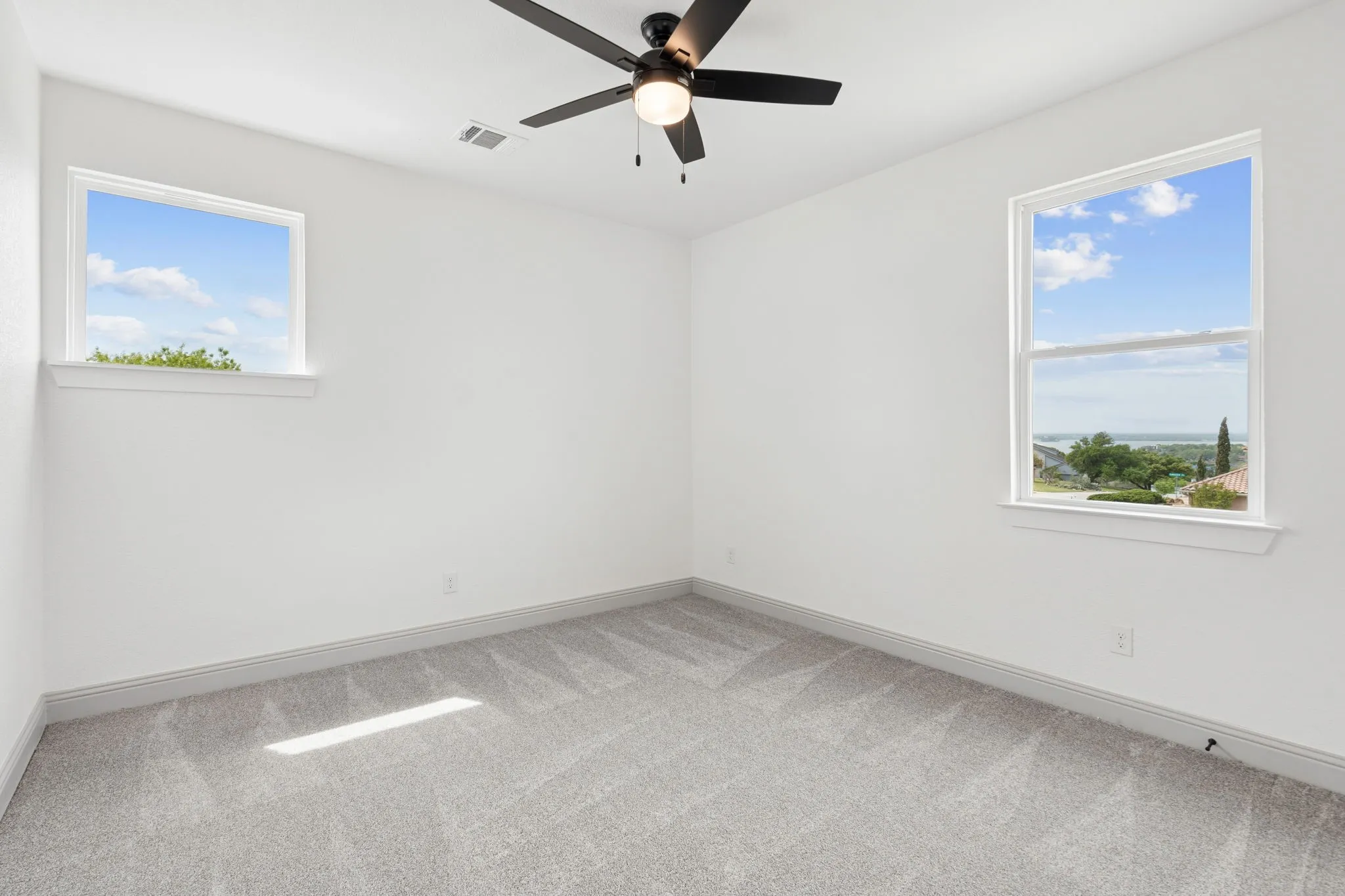 Single Family Residence For Rent in Tarrant County , 7644 Trailridge Drive, Fort Worth, Texas 76179, 4 Bedroom, 4 Bathroom, 2 Garage spaces, 2,656 Sqft, built in 2025, mls#21363126, Real Estate Agent in Fort Worth, Homes For Rent in Tarrant county, Homes For Rent in Fort Worth, Realtor in Fort Worth Texas, Real Estate Brokerage Independent Realty Texas, Luminita Cordes Realtor