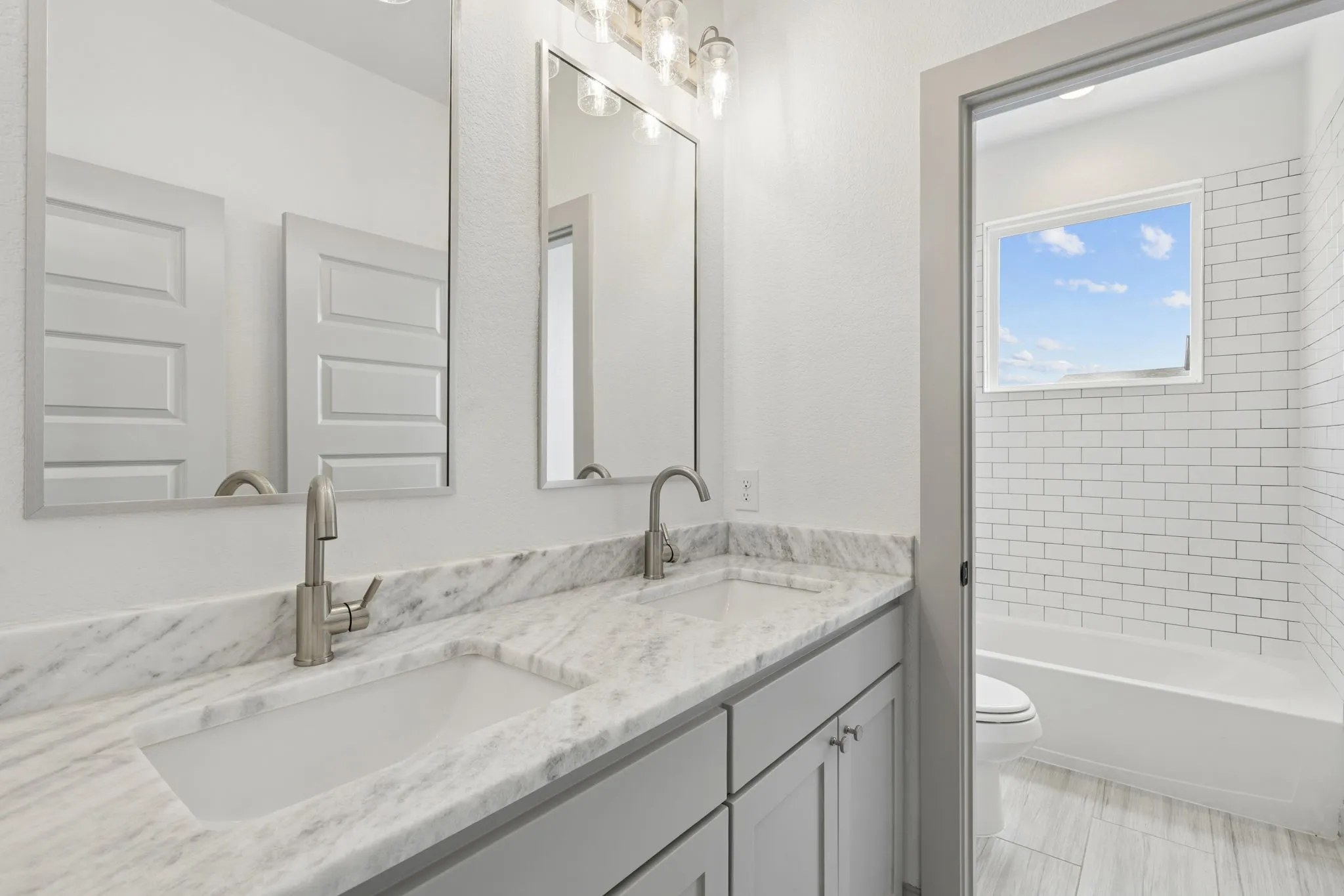 Single Family Residence For Rent in Tarrant County , 7644 Trailridge Drive, Fort Worth, Texas 76179, 4 Bedroom, 4 Bathroom, 2 Garage spaces, 2,656 Sqft, built in 2025, mls#21363126, Real Estate Agent in Fort Worth, Homes For Rent in Tarrant county, Homes For Rent in Fort Worth, Realtor in Fort Worth Texas, Real Estate Brokerage Independent Realty Texas, Luminita Cordes Realtor