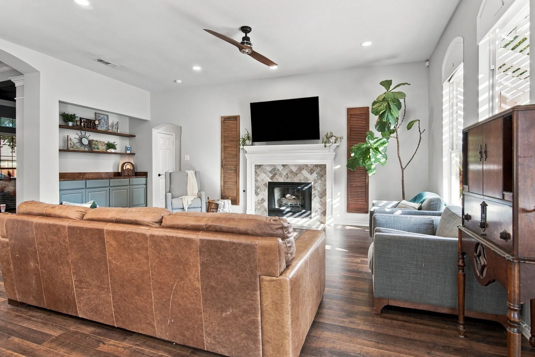 Single Family Residence For Sale in Tarrant County , 7054 Buena Vista Drive, Fort Worth, Texas 76137, 3 Bedroom, 2 Bathroom, 2 Garage spaces, 1,808 Sqft, built in 1999, mls#21365203, Real Estate Agent in Fort Worth, Homes For Sale in Tarrant county, Homes For Sale in Fort Worth, Realtor in Fort Worth Texas, Real Estate Brokerage Independent Realty Texas, Luminita Cordes Realtor