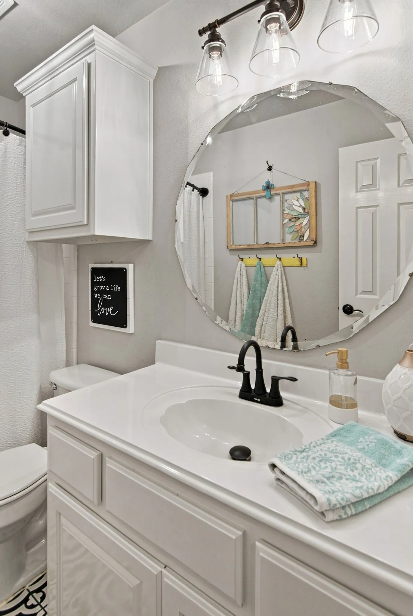 Single Family Residence For Sale in Tarrant County , 7054 Buena Vista Drive, Fort Worth, Texas 76137, 3 Bedroom, 2 Bathroom, 2 Garage spaces, 1,808 Sqft, built in 1999, mls#21365203, Real Estate Agent in Fort Worth, Homes For Sale in Tarrant county, Homes For Sale in Fort Worth, Realtor in Fort Worth Texas, Real Estate Brokerage Independent Realty Texas, Luminita Cordes Realtor