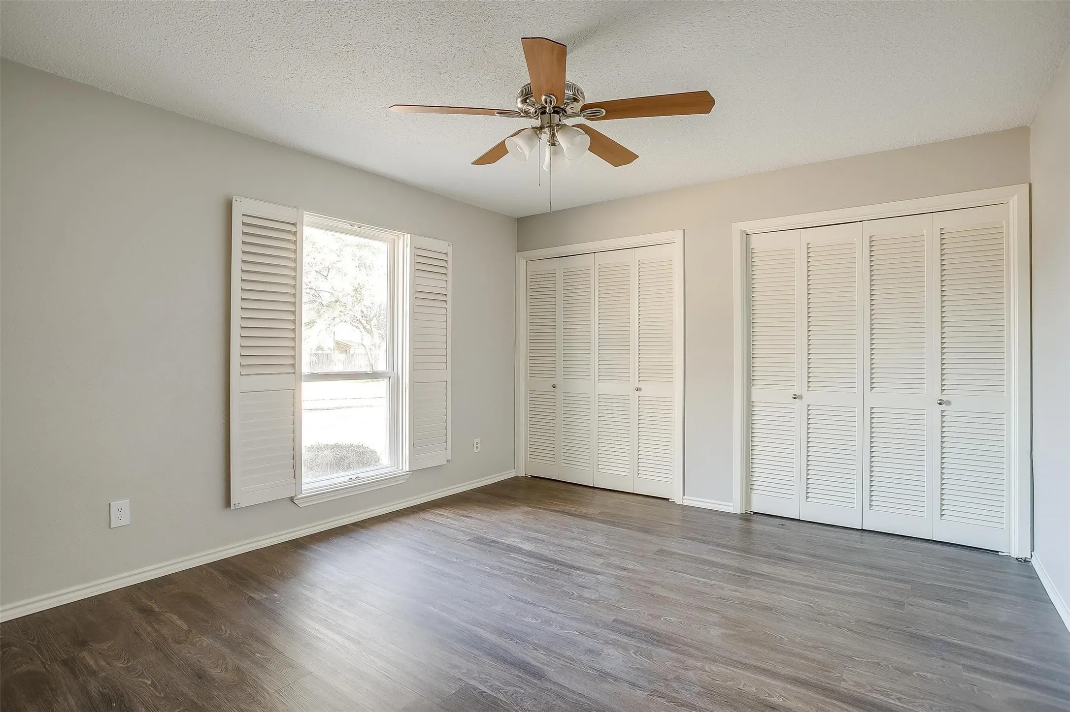 Duplex For Rent in Tarrant County , 4409 Altamesa Boulevard, Fort Worth, Texas 76133, 3 Bedroom, 2 Bathroom, Garage spaces, 1,444 Sqft, built in 1969, mls#21366348, Real Estate Agent in Fort Worth, Homes For Rent in Tarrant county, Homes For Rent in Fort Worth, Realtor in Fort Worth Texas, Real Estate Brokerage Independent Realty Texas, Luminita Cordes Realtor