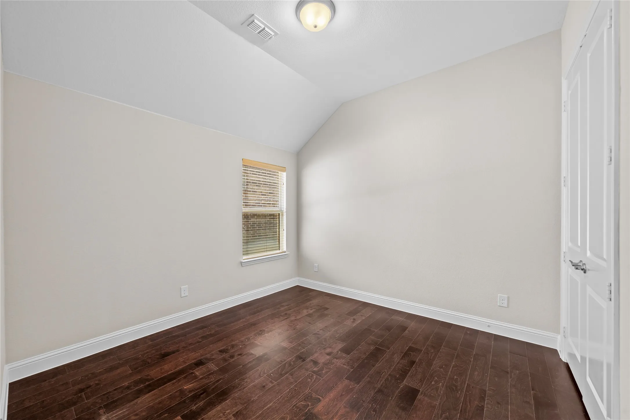 Single Family Residence For Sale in Denton County , 1916 Oakston Drive, Little Elm, Texas 75033, 4 Bedroom, 3 Bathroom, 2 Garage spaces, 3,016 Sqft, built in 2017, mls#21349123, Real Estate Agent in Little Elm, Homes For Sale in Denton county, Homes For Sale in Little Elm, Realtor in Little Elm Texas, Real Estate Brokerage Independent Realty Texas, Luminita Cordes Realtor