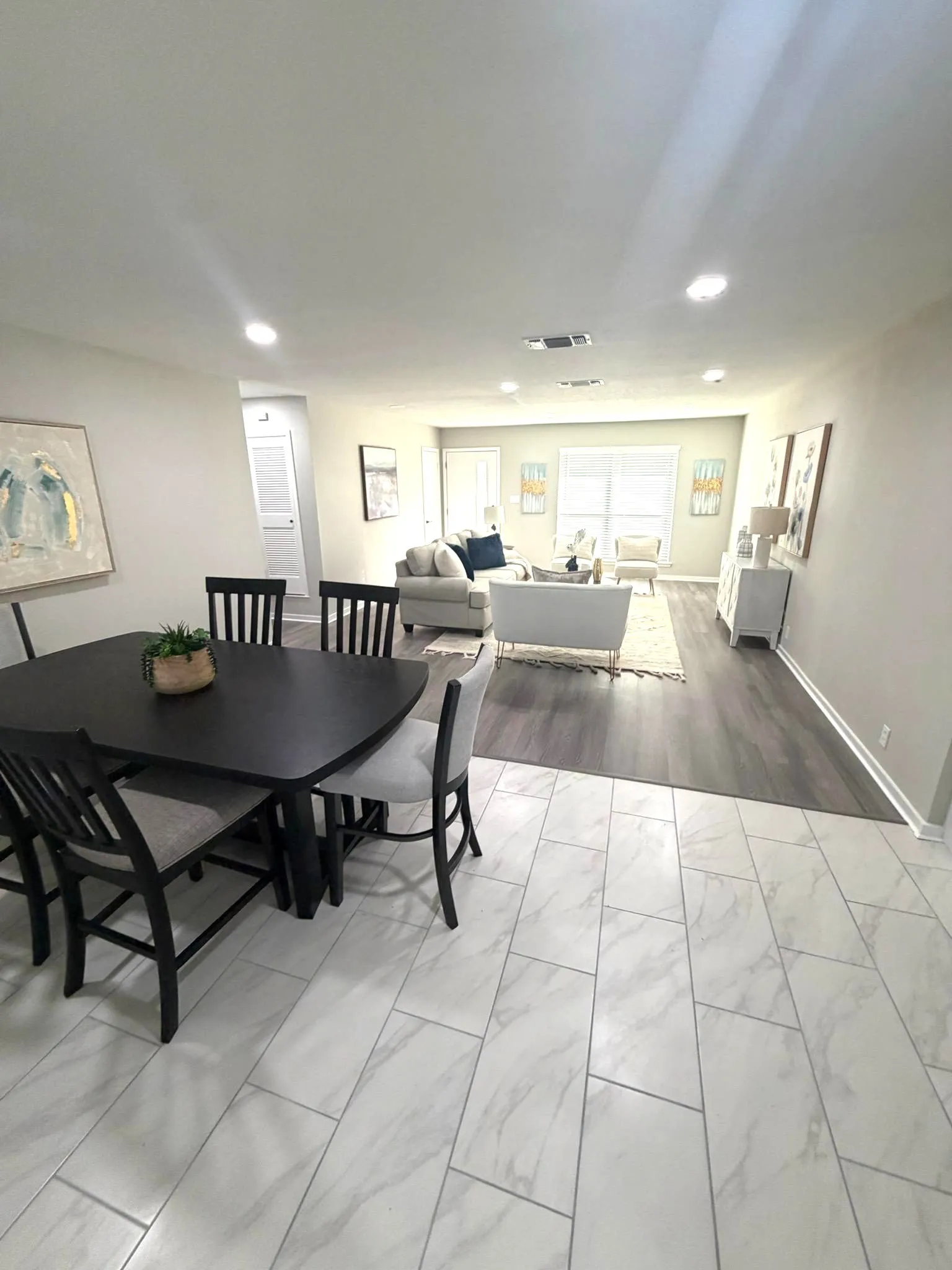 Single Family Residence For Sale in Johnson County , 240 Collins Drive, Burleson, Texas 76028, 3 Bedroom, 2 Bathroom, 2 Garage spaces, 1,536 Sqft, built in 1966, mls#21366399, Real Estate Agent in Burleson, Homes For Sale in Johnson county, Homes For Sale in Burleson, Realtor in Burleson Texas, Real Estate Brokerage Independent Realty Texas, Luminita Cordes Realtor