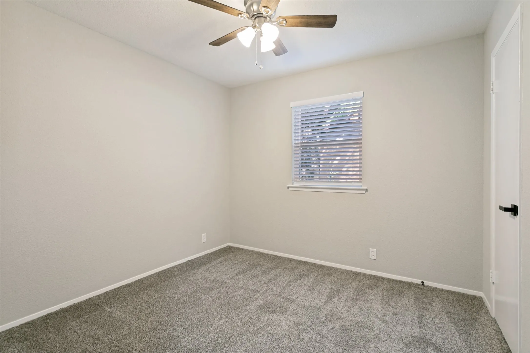 Single Family Residence For Sale in Johnson County , 240 Collins Drive, Burleson, Texas 76028, 3 Bedroom, 2 Bathroom, 2 Garage spaces, 1,536 Sqft, built in 1966, mls#21366399, Real Estate Agent in Burleson, Homes For Sale in Johnson county, Homes For Sale in Burleson, Realtor in Burleson Texas, Real Estate Brokerage Independent Realty Texas, Luminita Cordes Realtor