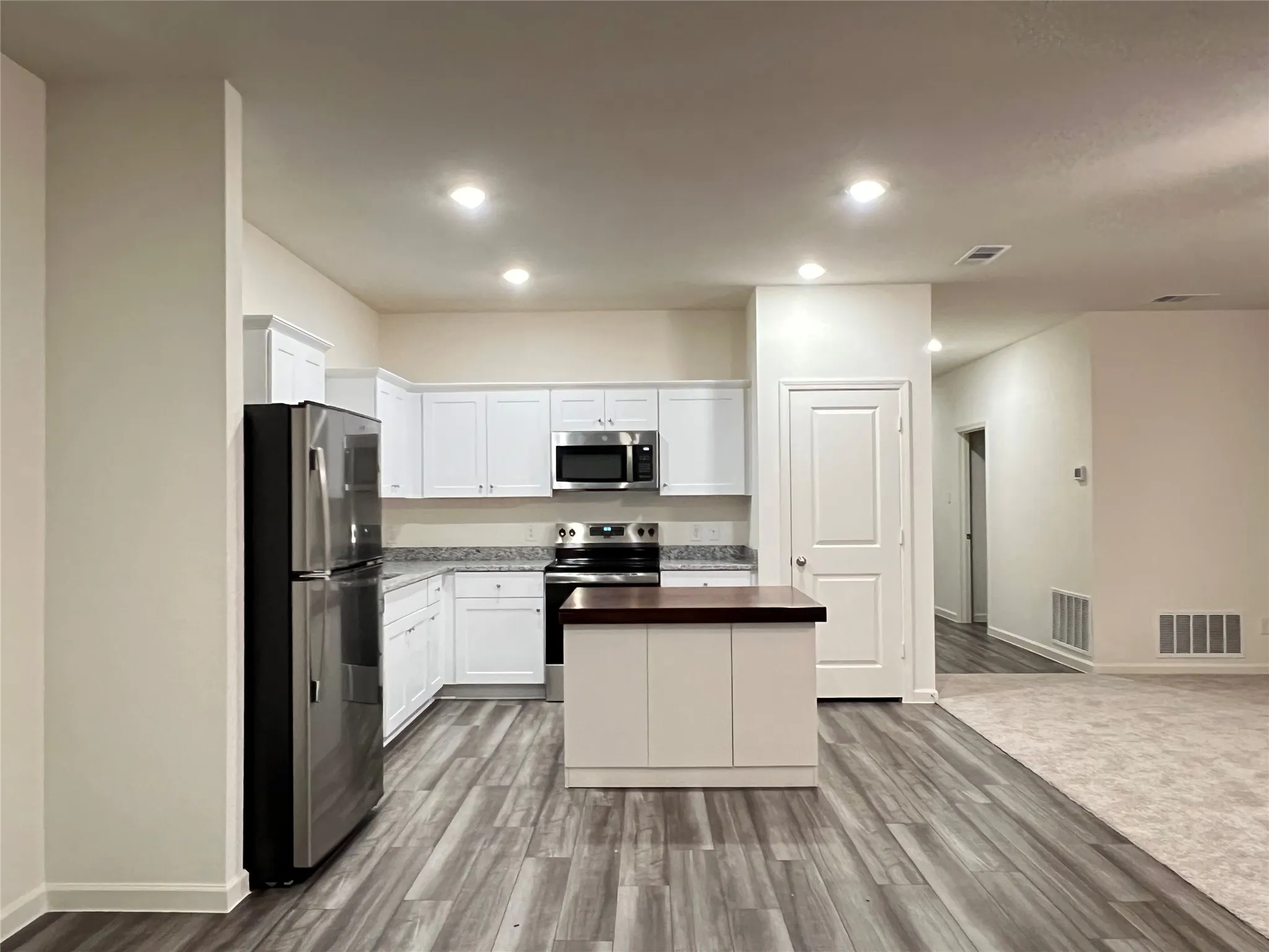 Single Family Residence For Rent in Collin County , 902 Lexington Lane, Josephine, Texas 75173, 3 Bedroom, 2 Bathroom, 2 Garage spaces, 1,636 Sqft, built in 2024, mls#21366302, Real Estate Agent in Josephine, Homes For Rent in Collin county, Homes For Rent in Josephine, Realtor in Josephine Texas, Real Estate Brokerage Independent Realty Texas, Luminita Cordes Realtor