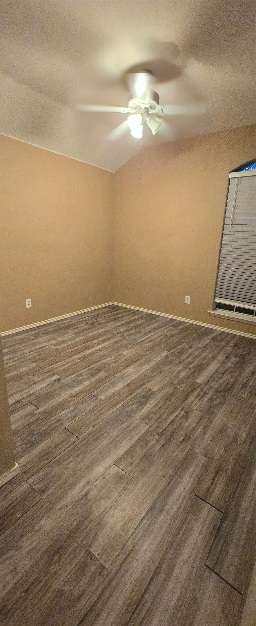 Single Family Residence For Rent in Dallas County , 1912 Chapman Drive, Lancaster, Texas 75134, 4 Bedroom, 2 Bathroom, 2 Garage spaces, 1,940 Sqft, built in 2000, mls#21366404, Real Estate Agent in Lancaster, Homes For Rent in Dallas county, Homes For Rent in Lancaster, Realtor in Lancaster Texas, Real Estate Brokerage Independent Realty Texas, Luminita Cordes Realtor