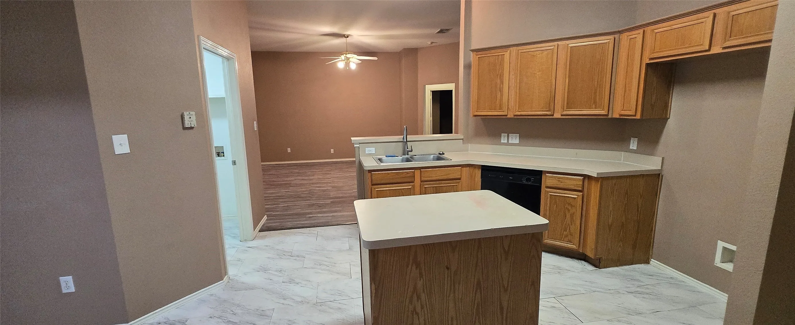 Single Family Residence For Rent in Dallas County , 1912 Chapman Drive, Lancaster, Texas 75134, 4 Bedroom, 2 Bathroom, 2 Garage spaces, 1,940 Sqft, built in 2000, mls#21366404, Real Estate Agent in Lancaster, Homes For Rent in Dallas county, Homes For Rent in Lancaster, Realtor in Lancaster Texas, Real Estate Brokerage Independent Realty Texas, Luminita Cordes Realtor