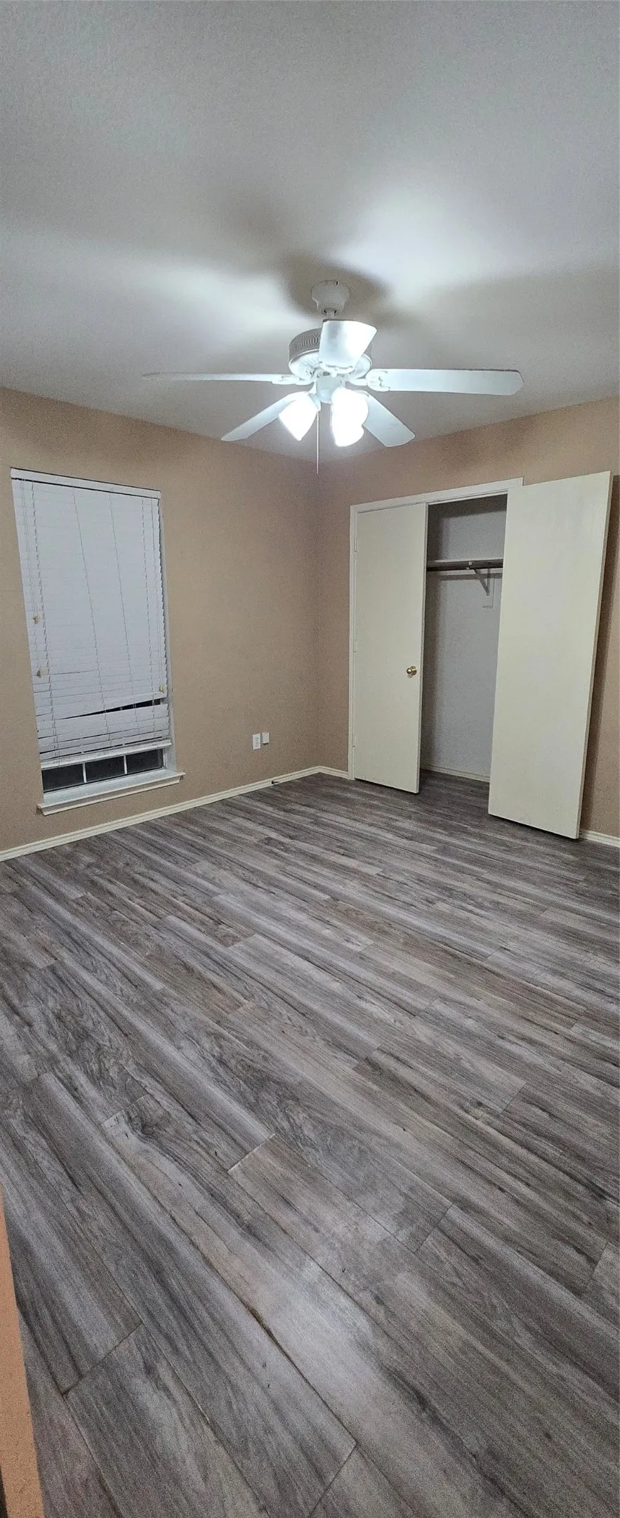 Single Family Residence For Rent in Dallas County , 1912 Chapman Drive, Lancaster, Texas 75134, 4 Bedroom, 2 Bathroom, 2 Garage spaces, 1,940 Sqft, built in 2000, mls#21366404, Real Estate Agent in Lancaster, Homes For Rent in Dallas county, Homes For Rent in Lancaster, Realtor in Lancaster Texas, Real Estate Brokerage Independent Realty Texas, Luminita Cordes Realtor