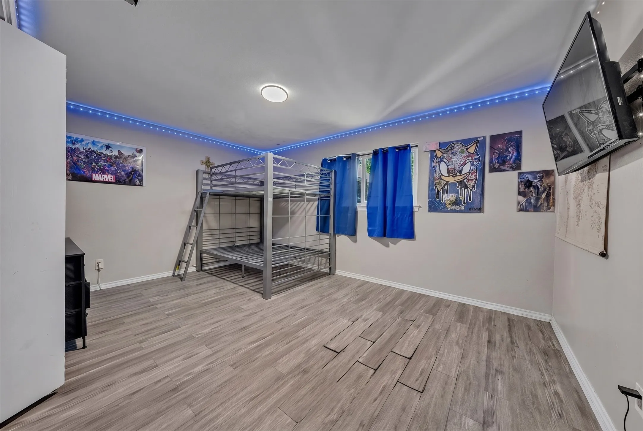 Single Family Residence For Sale in Tarrant County , 3813 Lynbrook Lane, Arlington, Texas 76015, 3 Bedroom, 2 Bathroom, 2 Garage spaces, 1,708 Sqft, built in 1979, mls#21349935, Real Estate Agent in Arlington, Homes For Sale in Tarrant county, Homes For Sale in Arlington, Realtor in Arlington Texas, Real Estate Brokerage Independent Realty Texas, Luminita Cordes Realtor