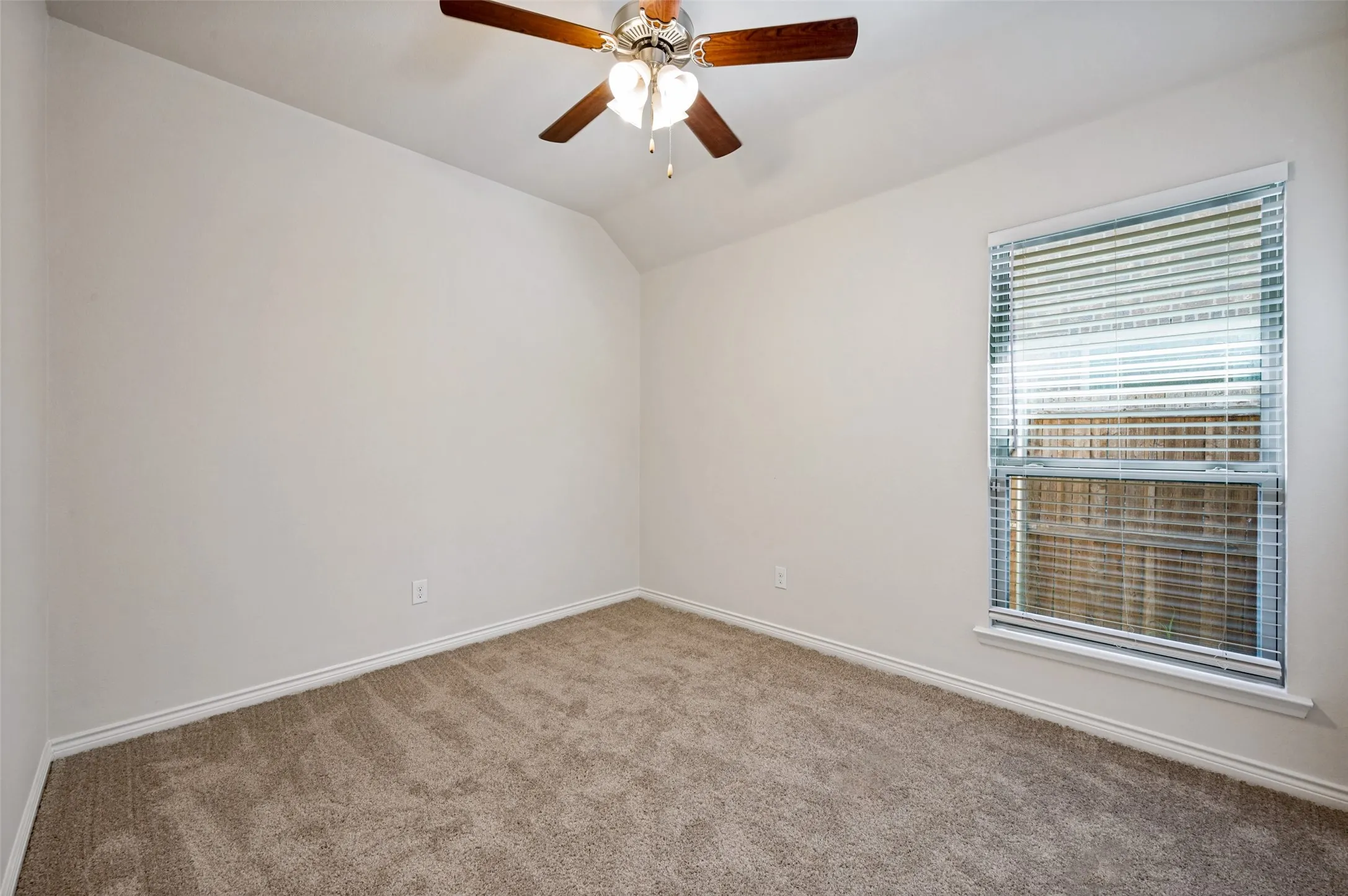Single Family Residence For Rent in Collin County , 10316 Cotulla Place, Mc Kinney, Texas 75071, 3 Bedroom, 2 Bathroom, 2 Garage spaces, 1,405 Sqft, built in 2018, mls#21363573, Real Estate Agent in Mc Kinney, Homes For Rent in Collin county, Homes For Rent in Mc Kinney, Realtor in Mc Kinney Texas, Real Estate Brokerage Independent Realty Texas, Luminita Cordes Realtor