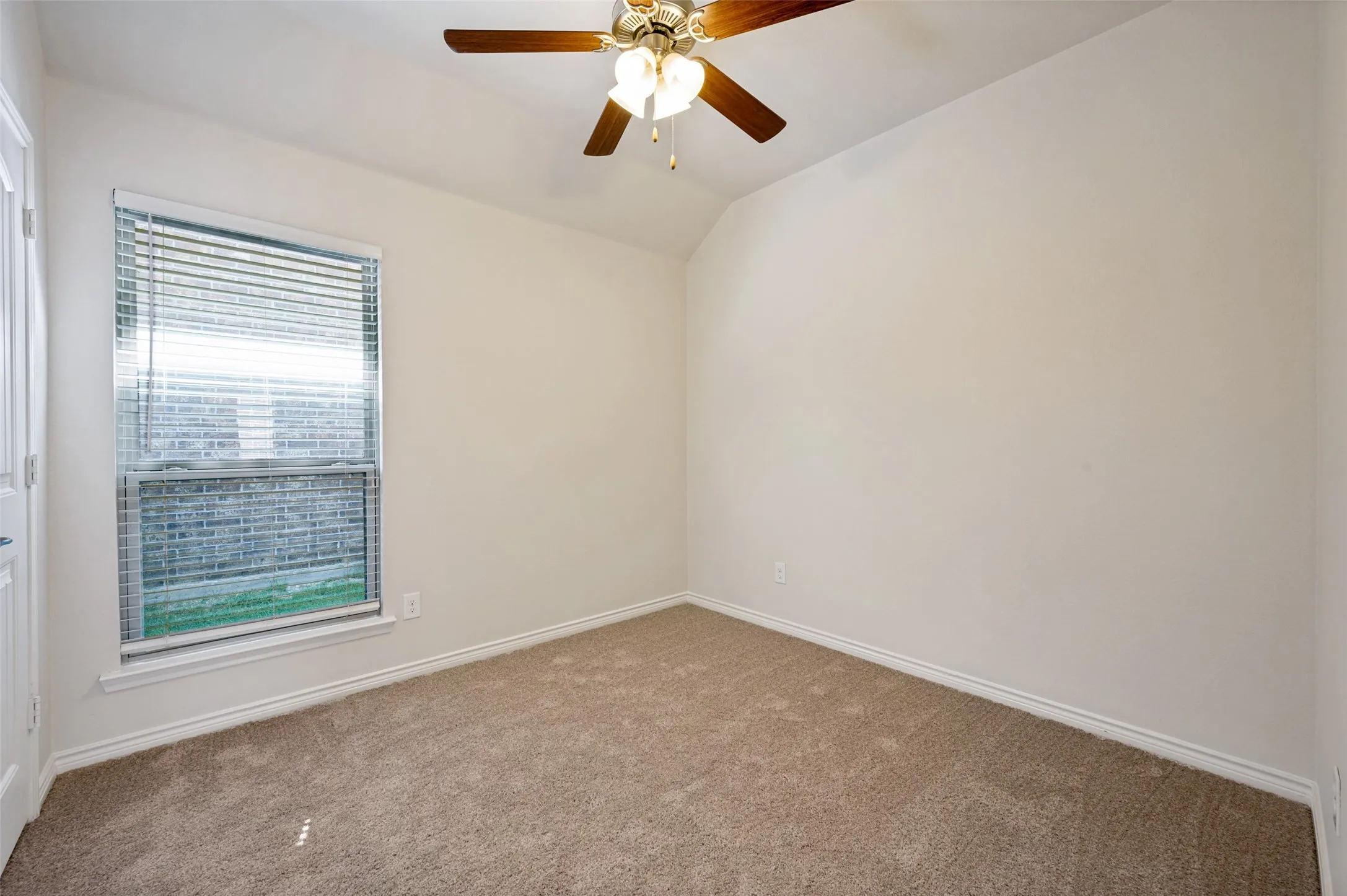 Single Family Residence For Rent in Collin County , 10316 Cotulla Place, Mc Kinney, Texas 75071, 3 Bedroom, 2 Bathroom, 2 Garage spaces, 1,405 Sqft, built in 2018, mls#21363573, Real Estate Agent in Mc Kinney, Homes For Rent in Collin county, Homes For Rent in Mc Kinney, Realtor in Mc Kinney Texas, Real Estate Brokerage Independent Realty Texas, Luminita Cordes Realtor