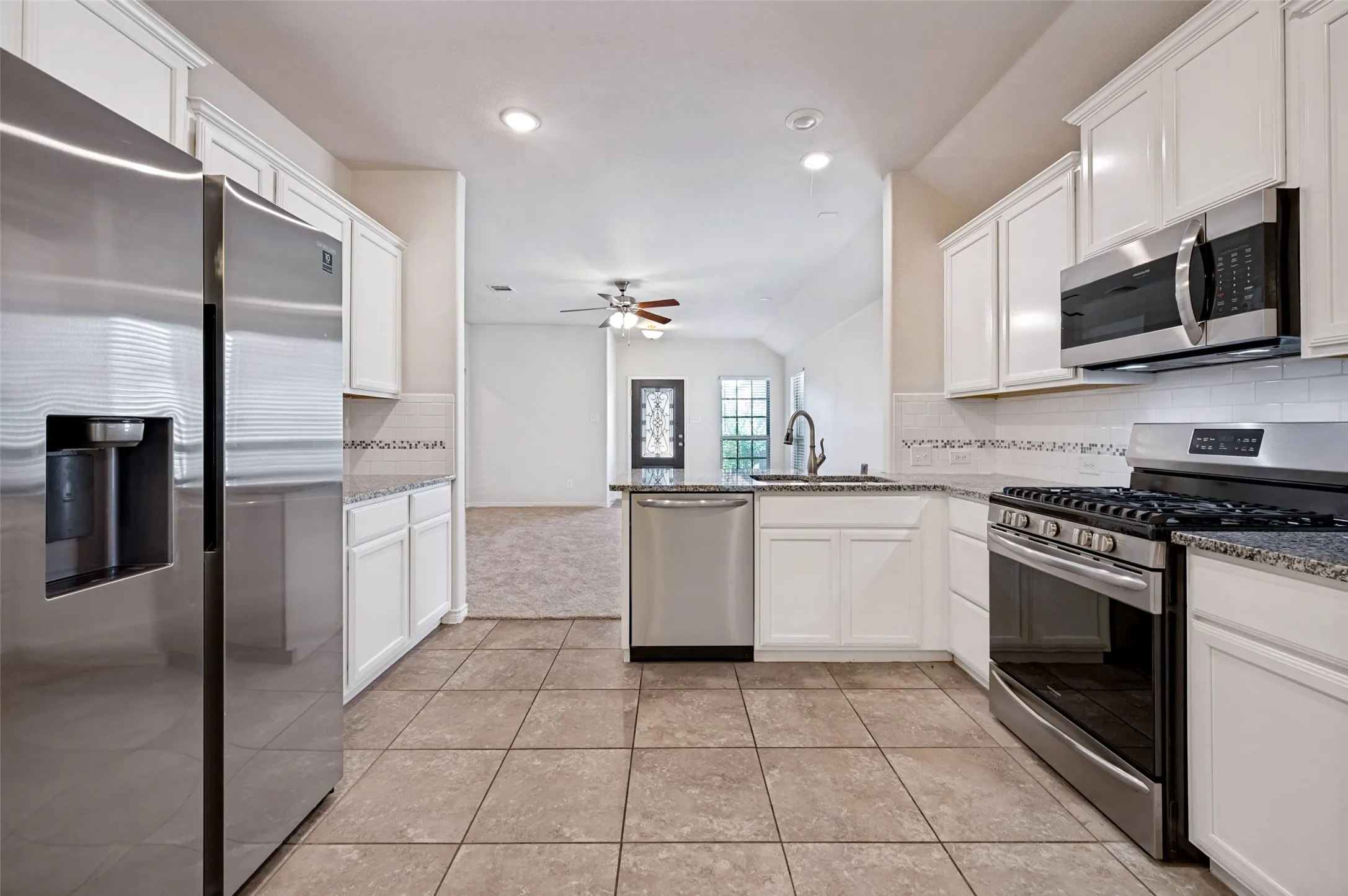 Single Family Residence For Rent in Collin County , 10316 Cotulla Place, Mc Kinney, Texas 75071, 3 Bedroom, 2 Bathroom, 2 Garage spaces, 1,405 Sqft, built in 2018, mls#21363573, Real Estate Agent in Mc Kinney, Homes For Rent in Collin county, Homes For Rent in Mc Kinney, Realtor in Mc Kinney Texas, Real Estate Brokerage Independent Realty Texas, Luminita Cordes Realtor