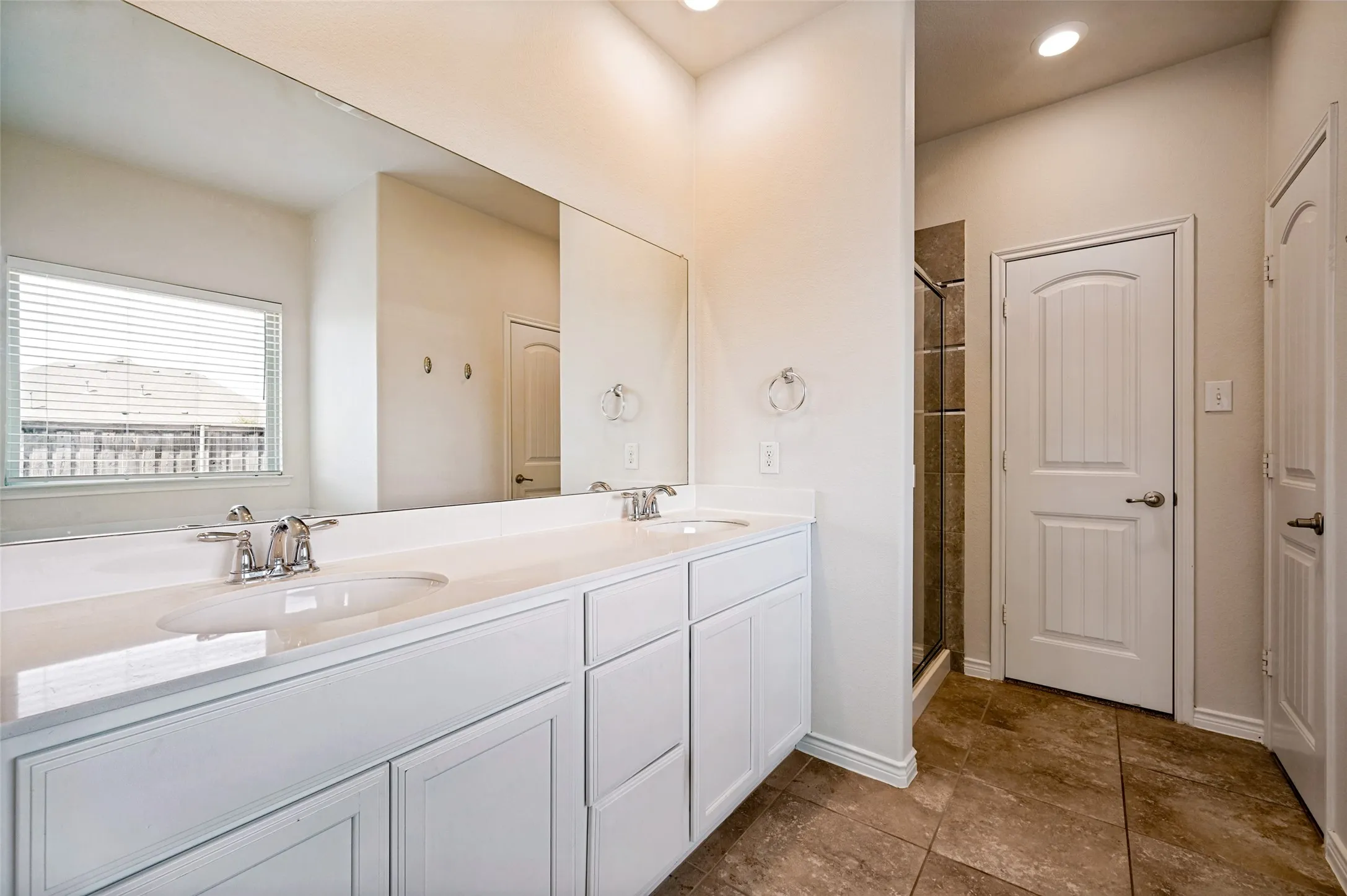 Single Family Residence For Rent in Collin County , 10316 Cotulla Place, Mc Kinney, Texas 75071, 3 Bedroom, 2 Bathroom, 2 Garage spaces, 1,405 Sqft, built in 2018, mls#21363573, Real Estate Agent in Mc Kinney, Homes For Rent in Collin county, Homes For Rent in Mc Kinney, Realtor in Mc Kinney Texas, Real Estate Brokerage Independent Realty Texas, Luminita Cordes Realtor