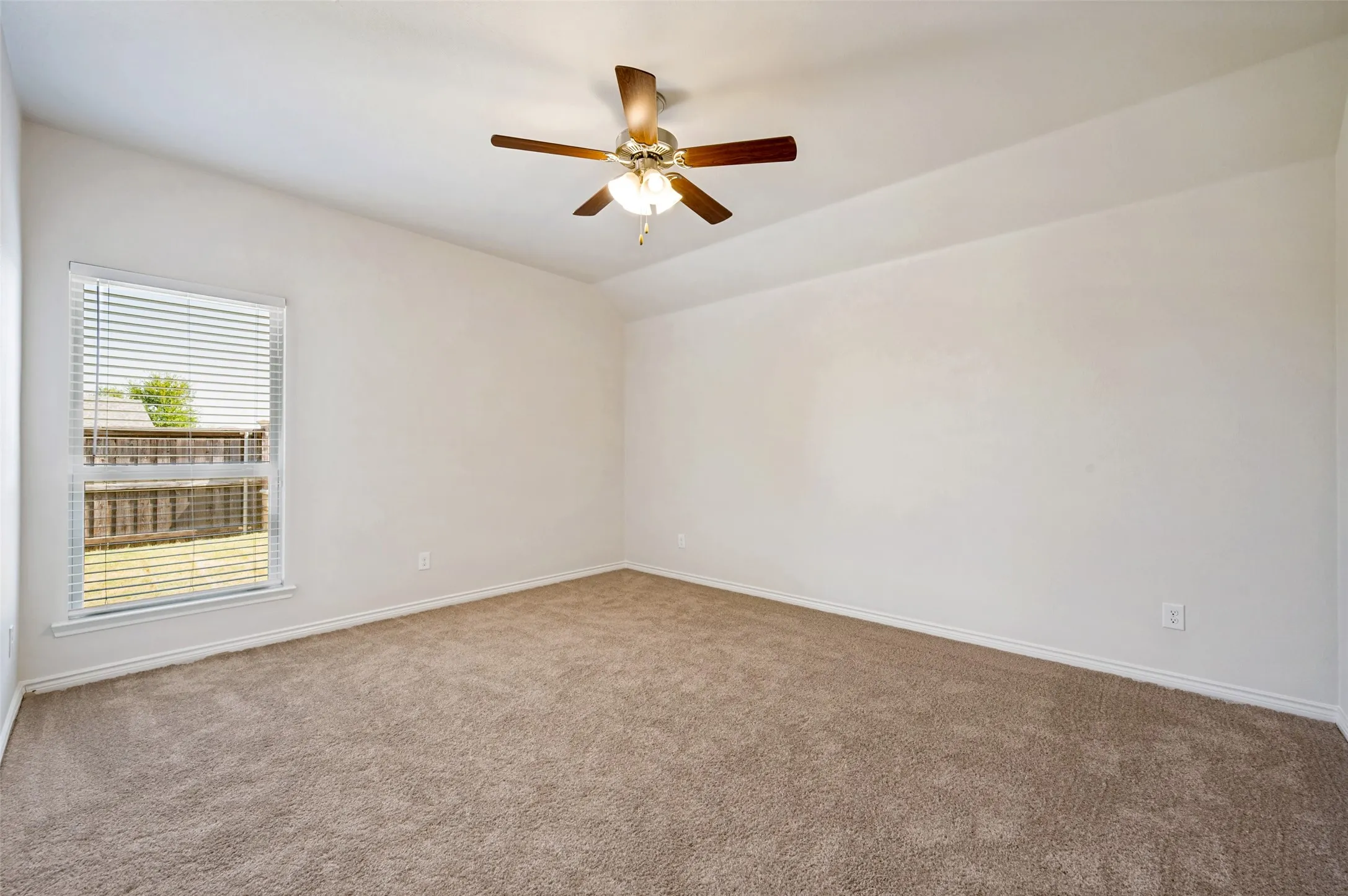 Single Family Residence For Rent in Collin County , 10316 Cotulla Place, Mc Kinney, Texas 75071, 3 Bedroom, 2 Bathroom, 2 Garage spaces, 1,405 Sqft, built in 2018, mls#21363573, Real Estate Agent in Mc Kinney, Homes For Rent in Collin county, Homes For Rent in Mc Kinney, Realtor in Mc Kinney Texas, Real Estate Brokerage Independent Realty Texas, Luminita Cordes Realtor