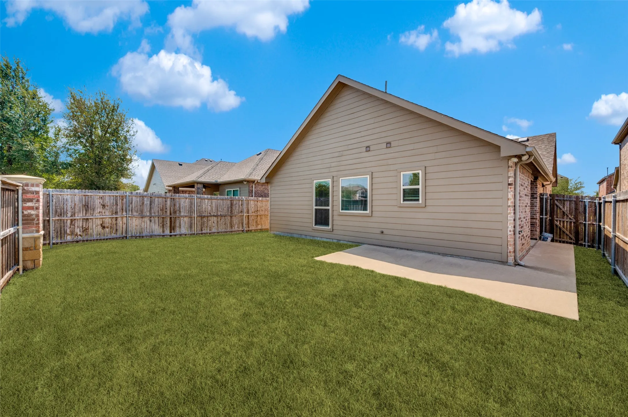 Single Family Residence For Rent in Collin County , 10316 Cotulla Place, Mc Kinney, Texas 75071, 3 Bedroom, 2 Bathroom, 2 Garage spaces, 1,405 Sqft, built in 2018, mls#21363573, Real Estate Agent in Mc Kinney, Homes For Rent in Collin county, Homes For Rent in Mc Kinney, Realtor in Mc Kinney Texas, Real Estate Brokerage Independent Realty Texas, Luminita Cordes Realtor