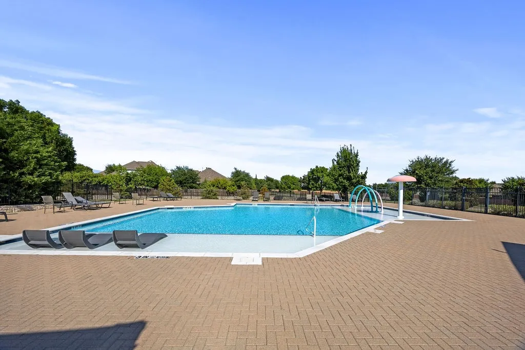 Single Family Residence For Sale in Collin County , 3729 Holley Ridge Way, Mc Kinney, Texas 75071, 3 Bedroom, 2 Bathroom, 2 Garage spaces, 2,351 Sqft, built in 2019, mls#21363395, Real Estate Agent in Mc Kinney, Homes For Sale in Collin county, Homes For Sale in Mc Kinney, Realtor in Mc Kinney Texas, Real Estate Brokerage Independent Realty Texas, Luminita Cordes Realtor