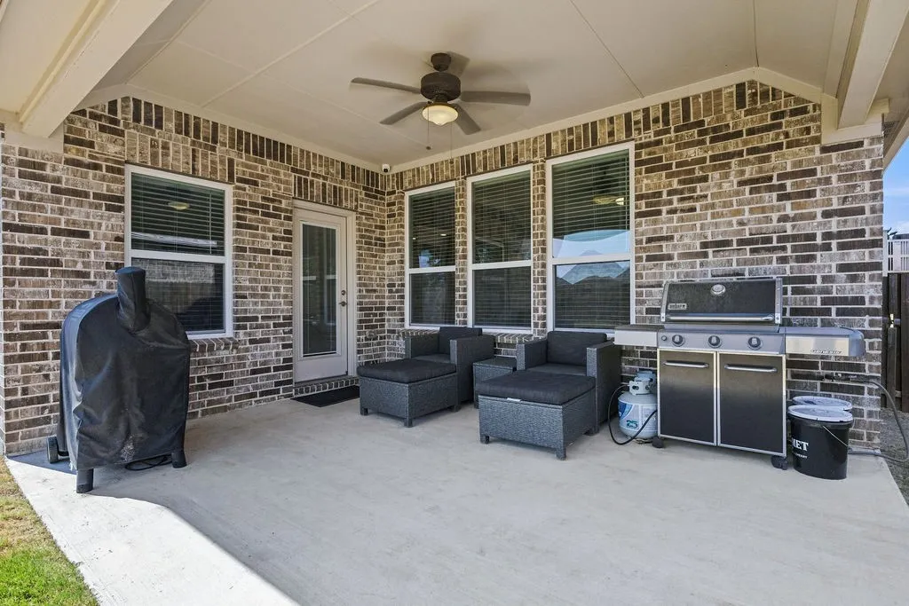 Single Family Residence For Sale in Collin County , 3729 Holley Ridge Way, Mc Kinney, Texas 75071, 3 Bedroom, 2 Bathroom, 2 Garage spaces, 2,351 Sqft, built in 2019, mls#21363395, Real Estate Agent in Mc Kinney, Homes For Sale in Collin county, Homes For Sale in Mc Kinney, Realtor in Mc Kinney Texas, Real Estate Brokerage Independent Realty Texas, Luminita Cordes Realtor
