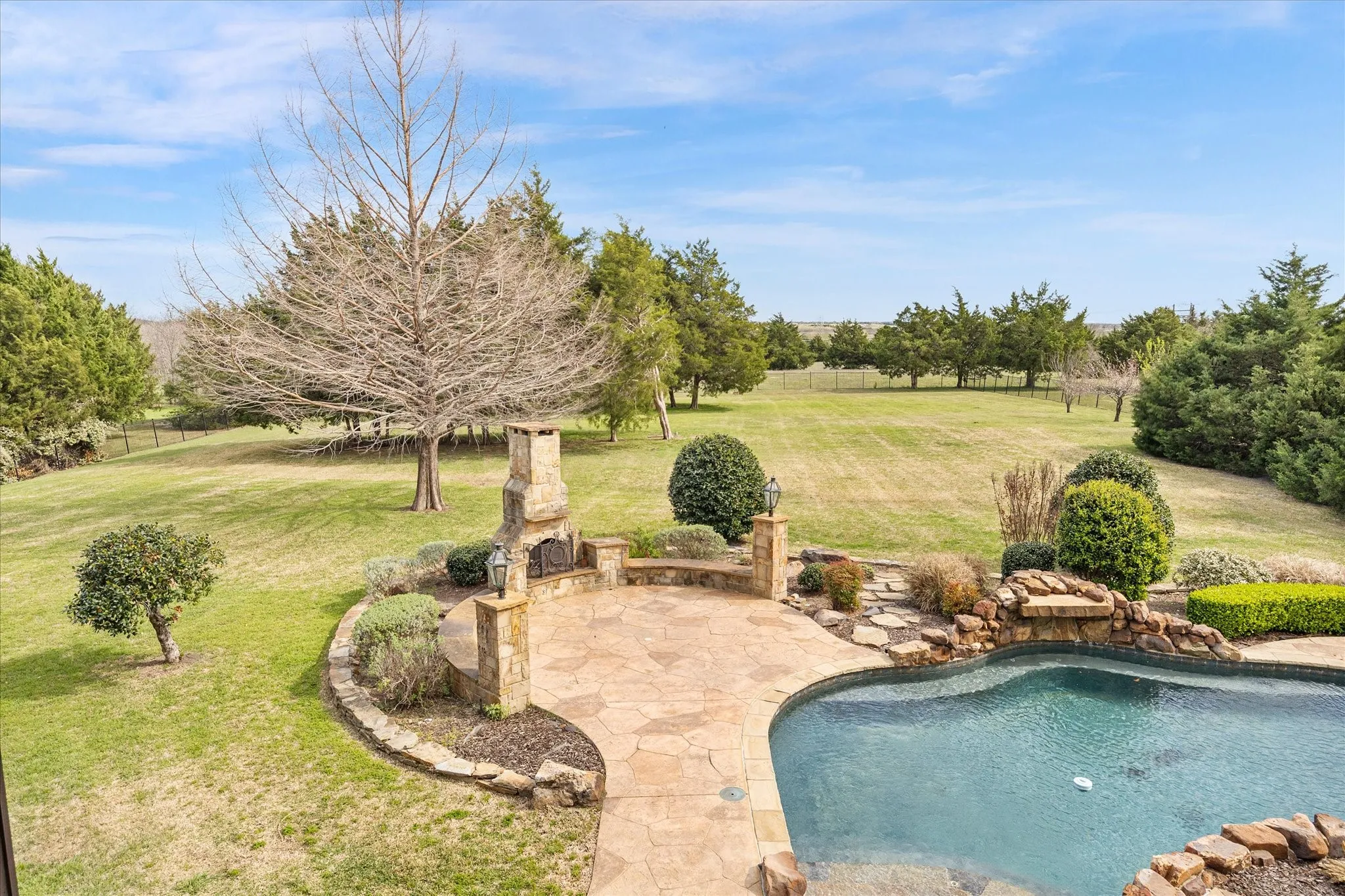 Single Family Residence For Sale in Rockwall County , 161 Ridgemont Drive, Heath, Texas 75126, 6 Bedroom, 5 Bathroom, 4 Garage spaces, 5,633 Sqft, built in 2002, mls#21366301, Real Estate Agent in Heath, Homes For Sale in Rockwall county, Homes For Sale in Heath, Realtor in Heath Texas, Real Estate Brokerage Independent Realty Texas, Luminita Cordes Realtor