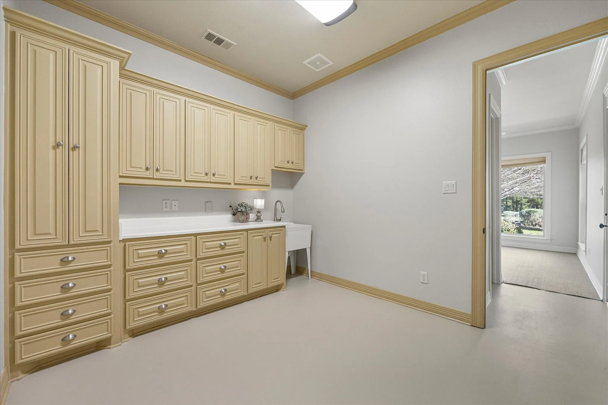 Single Family Residence For Sale in Rockwall County , 161 Ridgemont Drive, Heath, Texas 75126, 6 Bedroom, 5 Bathroom, 4 Garage spaces, 5,633 Sqft, built in 2002, mls#21366301, Real Estate Agent in Heath, Homes For Sale in Rockwall county, Homes For Sale in Heath, Realtor in Heath Texas, Real Estate Brokerage Independent Realty Texas, Luminita Cordes Realtor