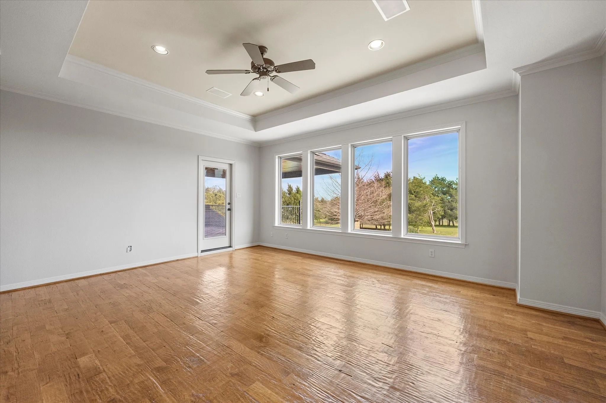 Single Family Residence For Sale in Rockwall County , 161 Ridgemont Drive, Heath, Texas 75126, 6 Bedroom, 5 Bathroom, 4 Garage spaces, 5,633 Sqft, built in 2002, mls#21366301, Real Estate Agent in Heath, Homes For Sale in Rockwall county, Homes For Sale in Heath, Realtor in Heath Texas, Real Estate Brokerage Independent Realty Texas, Luminita Cordes Realtor
