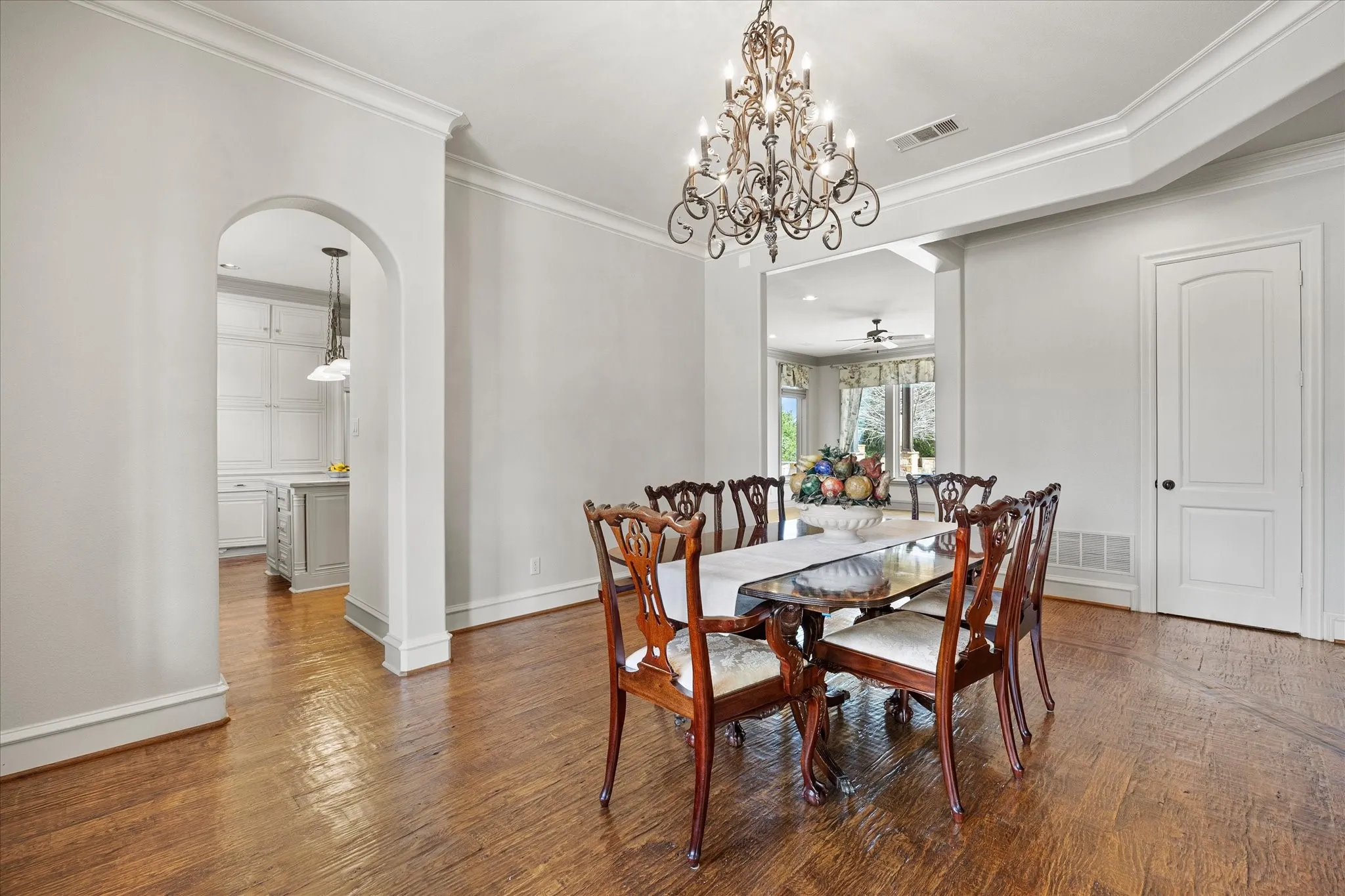 Single Family Residence For Sale in Rockwall County , 161 Ridgemont Drive, Heath, Texas 75126, 6 Bedroom, 5 Bathroom, 4 Garage spaces, 5,633 Sqft, built in 2002, mls#21366301, Real Estate Agent in Heath, Homes For Sale in Rockwall county, Homes For Sale in Heath, Realtor in Heath Texas, Real Estate Brokerage Independent Realty Texas, Luminita Cordes Realtor