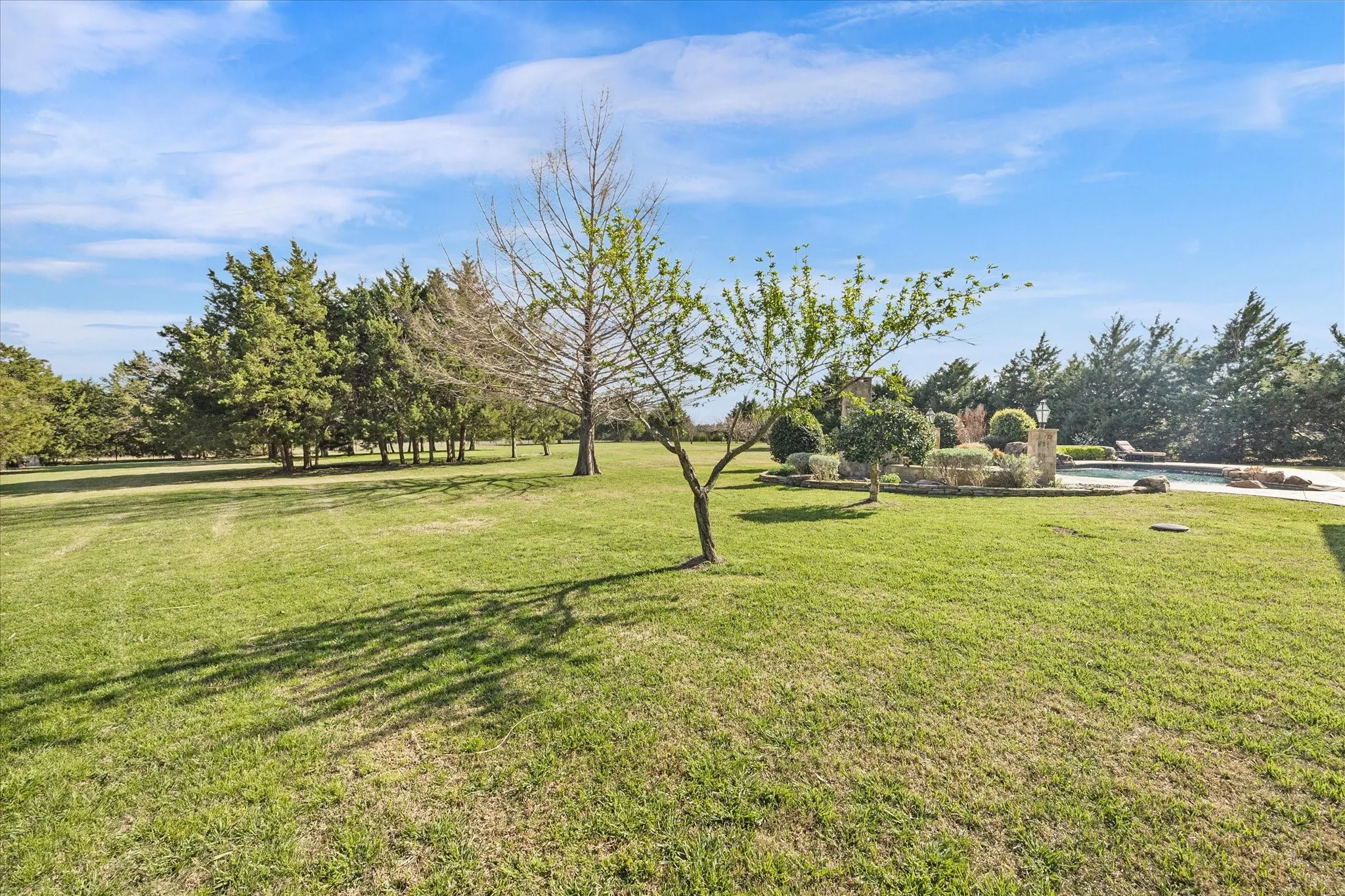 Single Family Residence For Sale in Rockwall County , 161 Ridgemont Drive, Heath, Texas 75126, 6 Bedroom, 5 Bathroom, 4 Garage spaces, 5,633 Sqft, built in 2002, mls#21366301, Real Estate Agent in Heath, Homes For Sale in Rockwall county, Homes For Sale in Heath, Realtor in Heath Texas, Real Estate Brokerage Independent Realty Texas, Luminita Cordes Realtor