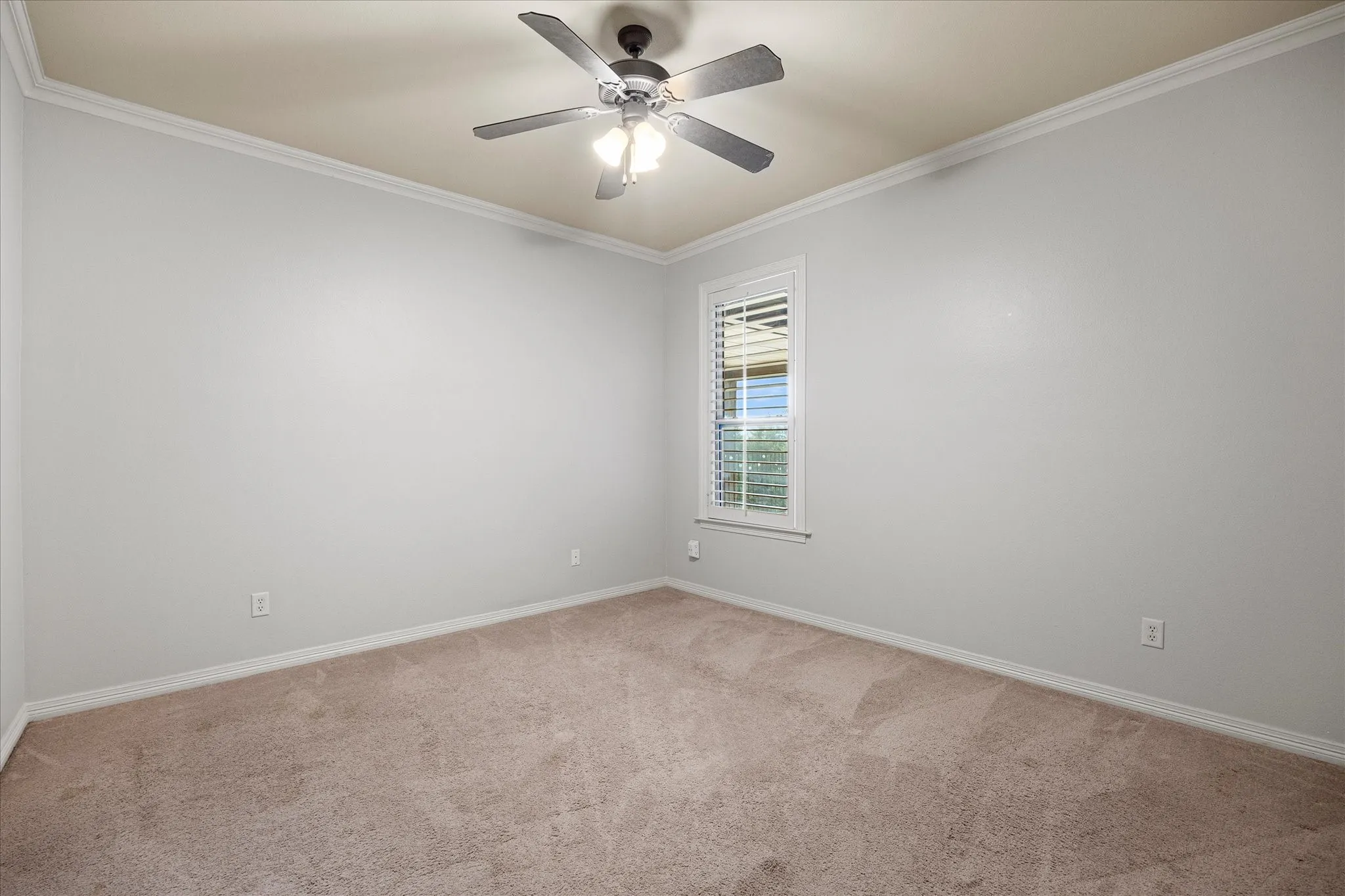 Single Family Residence For Sale in Rockwall County , 161 Ridgemont Drive, Heath, Texas 75126, 6 Bedroom, 5 Bathroom, 4 Garage spaces, 5,633 Sqft, built in 2002, mls#21366301, Real Estate Agent in Heath, Homes For Sale in Rockwall county, Homes For Sale in Heath, Realtor in Heath Texas, Real Estate Brokerage Independent Realty Texas, Luminita Cordes Realtor