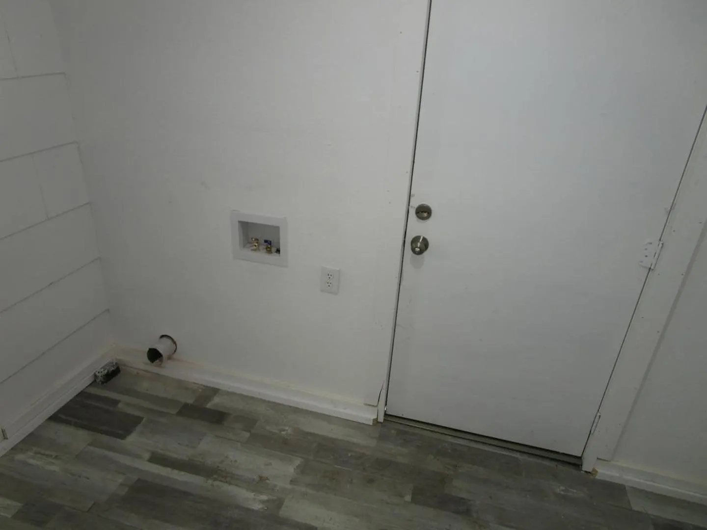 Single Family Residence For Sale in Cass County , 402 Dorsey Street, Linden, Texas 75563, 3 Bedroom, 1 Bathroom, Garage spaces, 927 Sqft, built in 1930, mls#21366410, Real Estate Agent in Linden, Homes For Sale in Cass county, Homes For Sale in Linden, Realtor in Linden Texas, Real Estate Brokerage Independent Realty Texas, Luminita Cordes Realtor