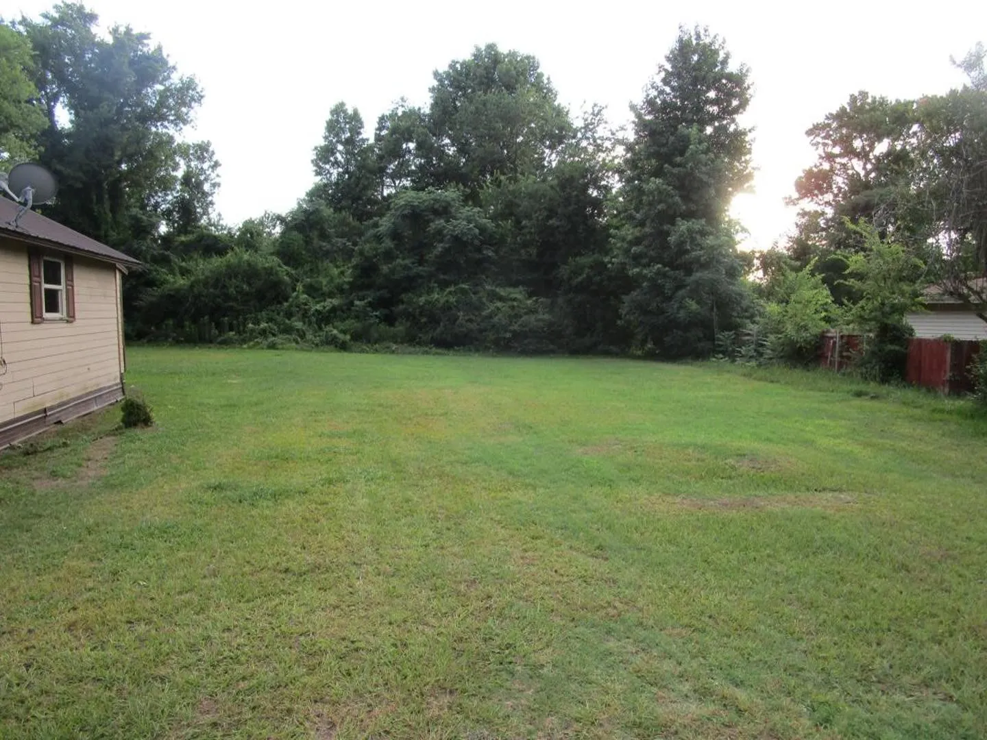 Single Family Residence For Sale in Cass County , 402 Dorsey Street, Linden, Texas 75563, 3 Bedroom, 1 Bathroom, Garage spaces, 927 Sqft, built in 1930, mls#21366410, Real Estate Agent in Linden, Homes For Sale in Cass county, Homes For Sale in Linden, Realtor in Linden Texas, Real Estate Brokerage Independent Realty Texas, Luminita Cordes Realtor
