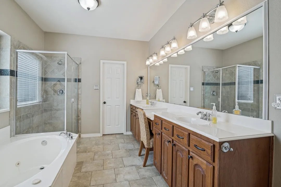 Single Family Residence For Sale in Collin County , 302 Highland Valley Court, Wylie, Texas 75098, 5 Bedroom, 4 Bathroom, 3 Garage spaces, 3,485 Sqft, built in 2005, mls#21364684, Real Estate Agent in Wylie, Homes For Sale in Collin county, Homes For Sale in Wylie, Realtor in Wylie Texas, Real Estate Brokerage Independent Realty Texas, Luminita Cordes Realtor
