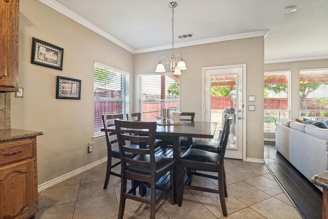 Single Family Residence For Sale in Collin County , 302 Highland Valley Court, Wylie, Texas 75098, 5 Bedroom, 4 Bathroom, 3 Garage spaces, 3,485 Sqft, built in 2005, mls#21364684, Real Estate Agent in Wylie, Homes For Sale in Collin county, Homes For Sale in Wylie, Realtor in Wylie Texas, Real Estate Brokerage Independent Realty Texas, Luminita Cordes Realtor