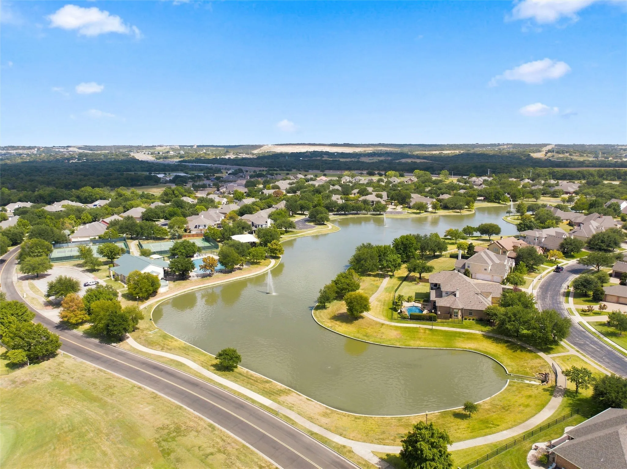 Single Family Residence For Sale in Mc Lennan County , 337 Edinburgh Lane, Waco, Texas 76712, 4 Bedroom, 3 Bathroom, 2 Garage spaces, 2,271 Sqft, built in 2010, mls#21365199, Real Estate Agent in Waco, Homes For Sale in Mc Lennan county, Homes For Sale in Waco, Realtor in Waco Texas, Real Estate Brokerage Independent Realty Texas, Luminita Cordes Realtor