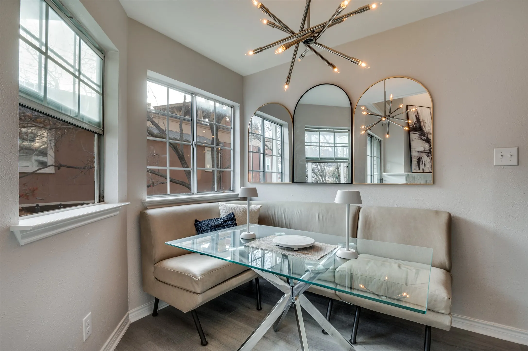 Condominium For Rent in Dallas County , 3033 San Jacinto Street 323, Dallas, Texas 75204, 1 Bedroom, 1 Bathroom, 1 Garage spaces, 644 Sqft, built in 1984, Price $1,900, mls#21366409, Real Estate Agent in Dallas, Homes For Rent in Dallas county, Homes For Rent in Dallas, Realtor in Dallas Texas, Real Estate Brokerage Independent Realty Texas, Luminita Cordes Realtor