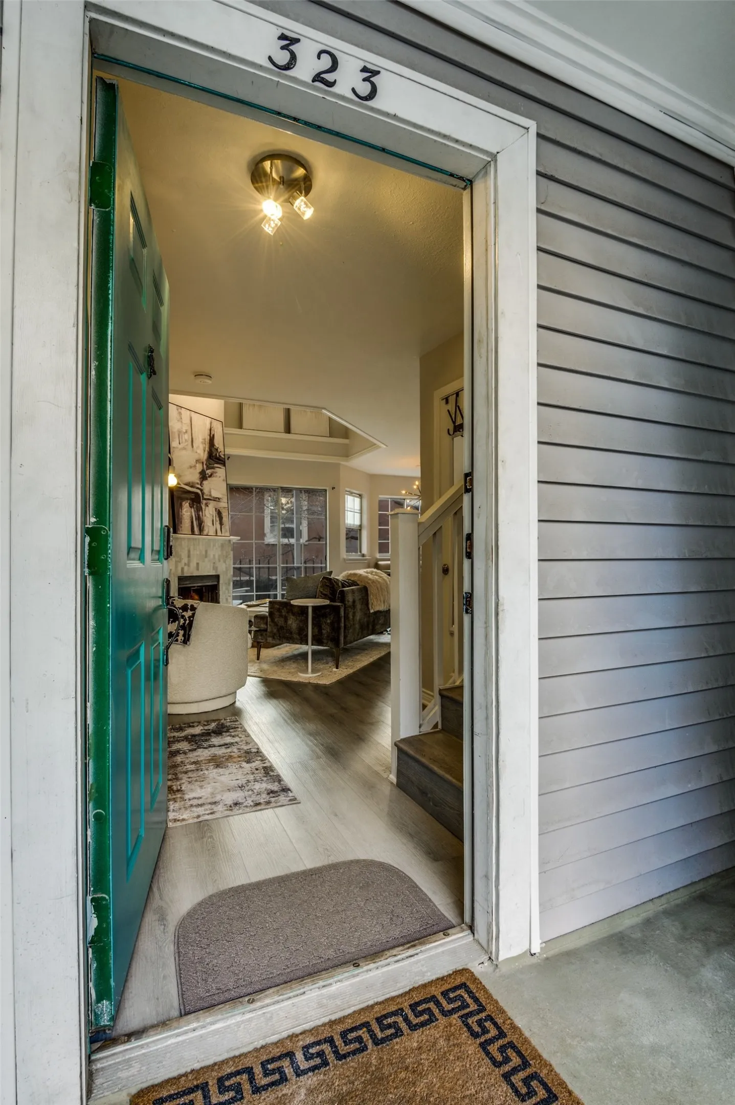 Condominium For Rent in Dallas County , 3033 San Jacinto Street 323, Dallas, Texas 75204, 1 Bedroom, 1 Bathroom, 1 Garage spaces, 644 Sqft, built in 1984, Price $1,900, mls#21366409, Real Estate Agent in Dallas, Homes For Rent in Dallas county, Homes For Rent in Dallas, Realtor in Dallas Texas, Real Estate Brokerage Independent Realty Texas, Luminita Cordes Realtor