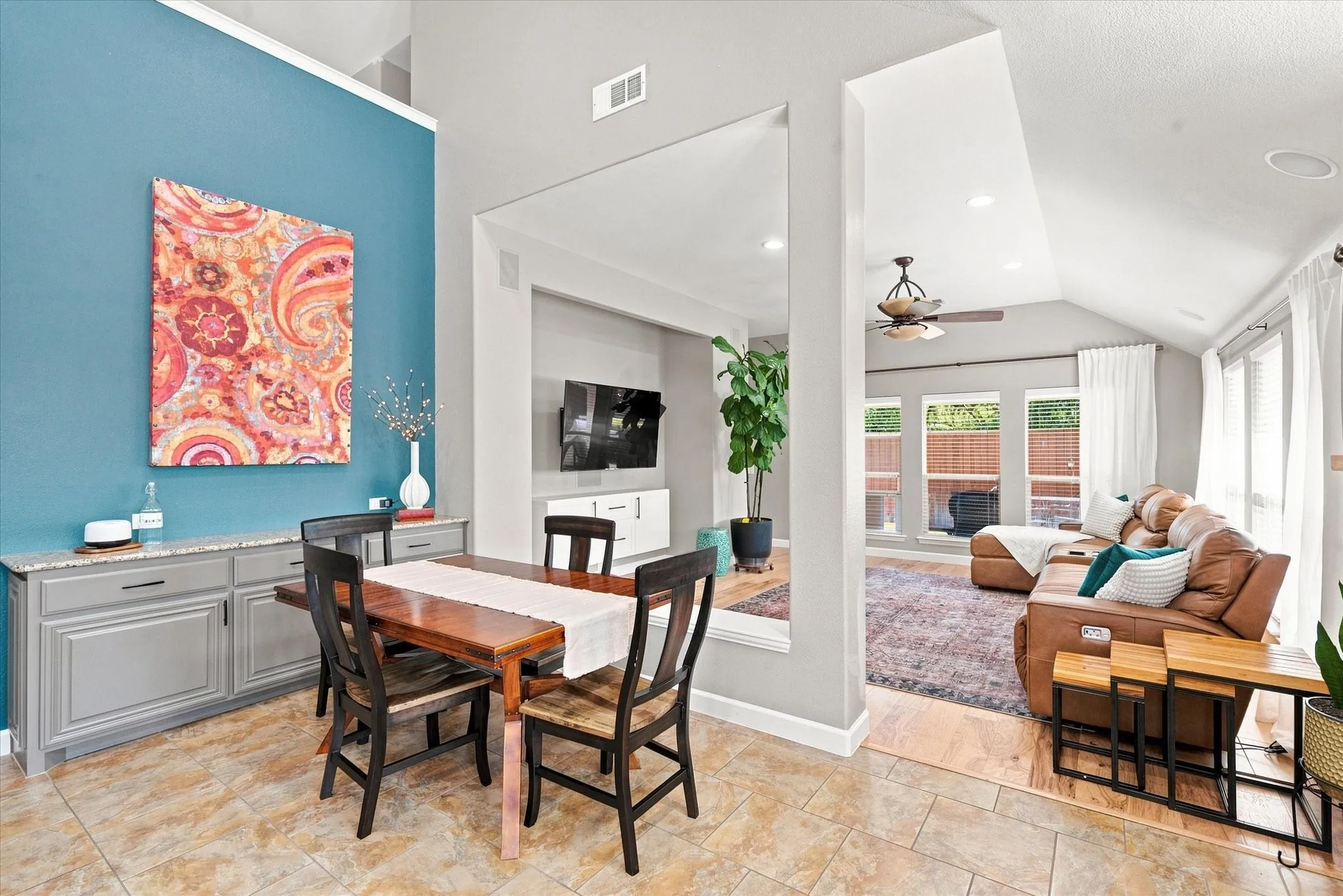 Single Family Residence For Sale in Tarrant County , 102 Chase Oaks Court, Mansfield, Texas 76063, 4 Bedroom, 3 Bathroom, 3 Garage spaces, 2,276 Sqft, built in 2011, mls#21363558, Real Estate Agent in Mansfield, Homes For Sale in Tarrant county, Homes For Sale in Mansfield, Realtor in Mansfield Texas, Real Estate Brokerage Independent Realty Texas, Luminita Cordes Realtor