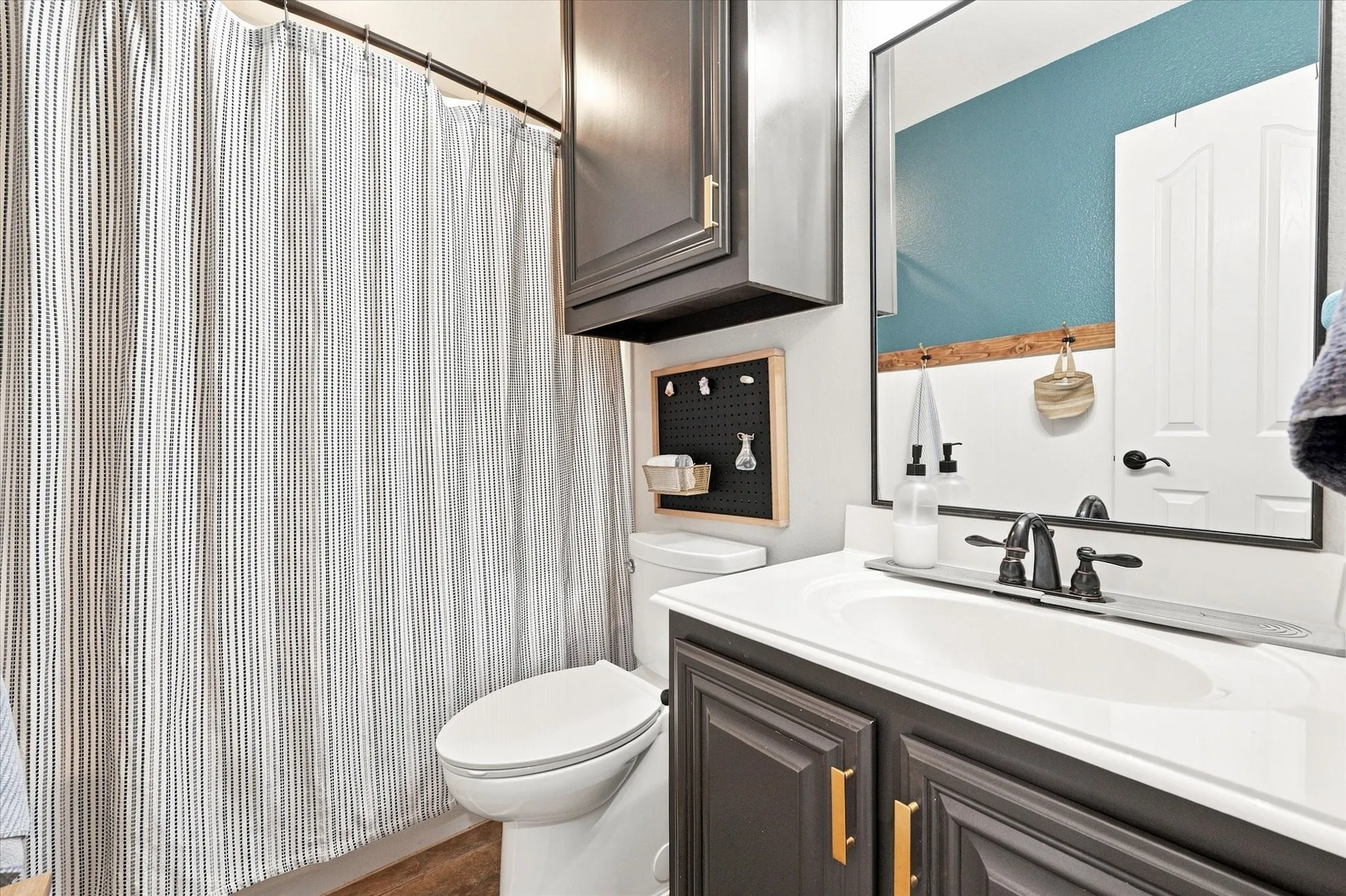 Single Family Residence For Sale in Tarrant County , 102 Chase Oaks Court, Mansfield, Texas 76063, 4 Bedroom, 3 Bathroom, 3 Garage spaces, 2,276 Sqft, built in 2011, mls#21363558, Real Estate Agent in Mansfield, Homes For Sale in Tarrant county, Homes For Sale in Mansfield, Realtor in Mansfield Texas, Real Estate Brokerage Independent Realty Texas, Luminita Cordes Realtor