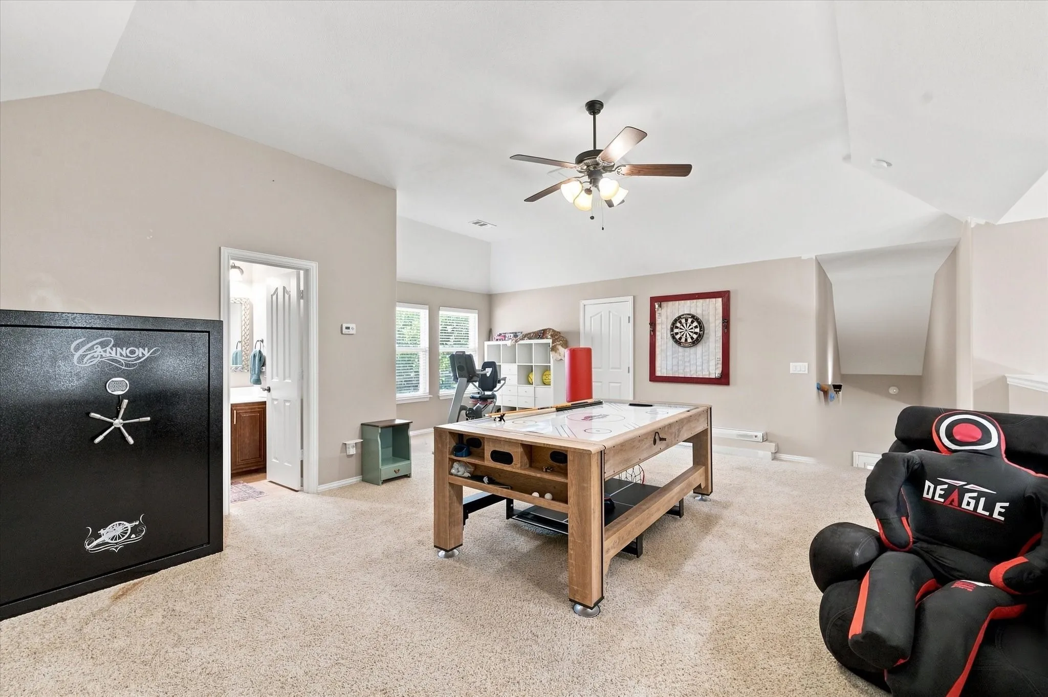 Single Family Residence For Sale in Tarrant County , 102 Chase Oaks Court, Mansfield, Texas 76063, 4 Bedroom, 3 Bathroom, 3 Garage spaces, 2,276 Sqft, built in 2011, mls#21363558, Real Estate Agent in Mansfield, Homes For Sale in Tarrant county, Homes For Sale in Mansfield, Realtor in Mansfield Texas, Real Estate Brokerage Independent Realty Texas, Luminita Cordes Realtor