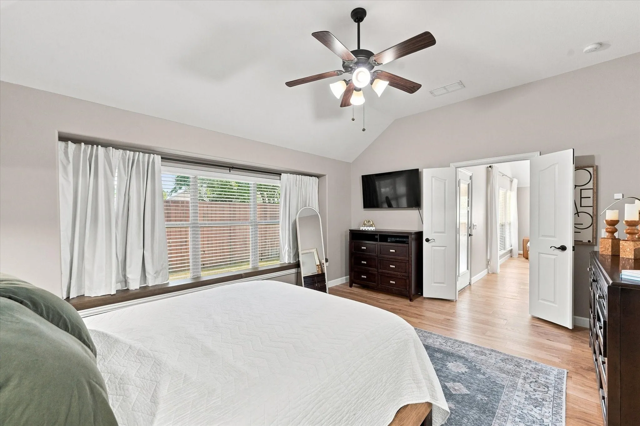 Single Family Residence For Sale in Tarrant County , 102 Chase Oaks Court, Mansfield, Texas 76063, 4 Bedroom, 3 Bathroom, 3 Garage spaces, 2,276 Sqft, built in 2011, mls#21363558, Real Estate Agent in Mansfield, Homes For Sale in Tarrant county, Homes For Sale in Mansfield, Realtor in Mansfield Texas, Real Estate Brokerage Independent Realty Texas, Luminita Cordes Realtor