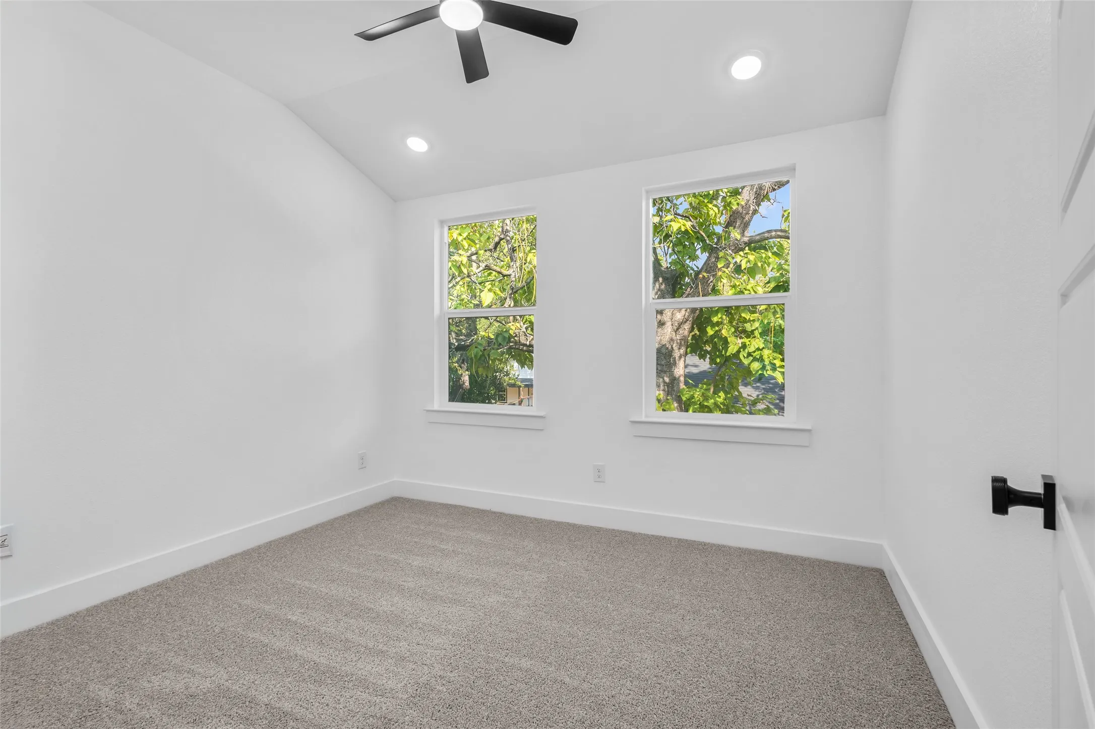 Single Family Residence For Sale in Dallas County , 4317 Myrtle Street, Dallas, Texas 75215, 4 Bedroom, 3 Bathroom, 2 Garage spaces, 2,002 Sqft, built in 2026, mls#21305681, Real Estate Agent in Dallas, Homes For Sale in Dallas county, Homes For Sale in Dallas, Realtor in Dallas Texas, Real Estate Brokerage Independent Realty Texas, Luminita Cordes Realtor