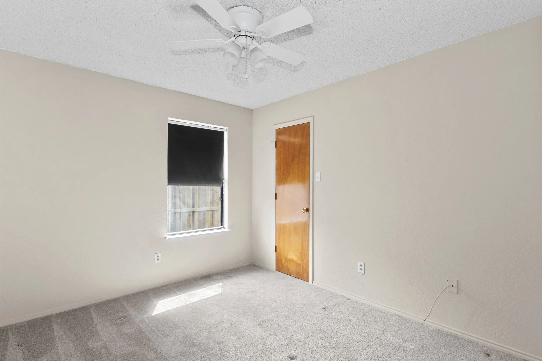 Single Family Residence For Rent in Tarrant County , 6508 Fairview Drive, Watauga, Texas 76148, 3 Bedroom, 2 Bathroom, 2 Garage spaces, 1,392 Sqft, built in 1986, mls#21366419, Real Estate Agent in Watauga, Homes For Rent in Tarrant county, Homes For Rent in Watauga, Realtor in Watauga Texas, Real Estate Brokerage Independent Realty Texas, Luminita Cordes Realtor