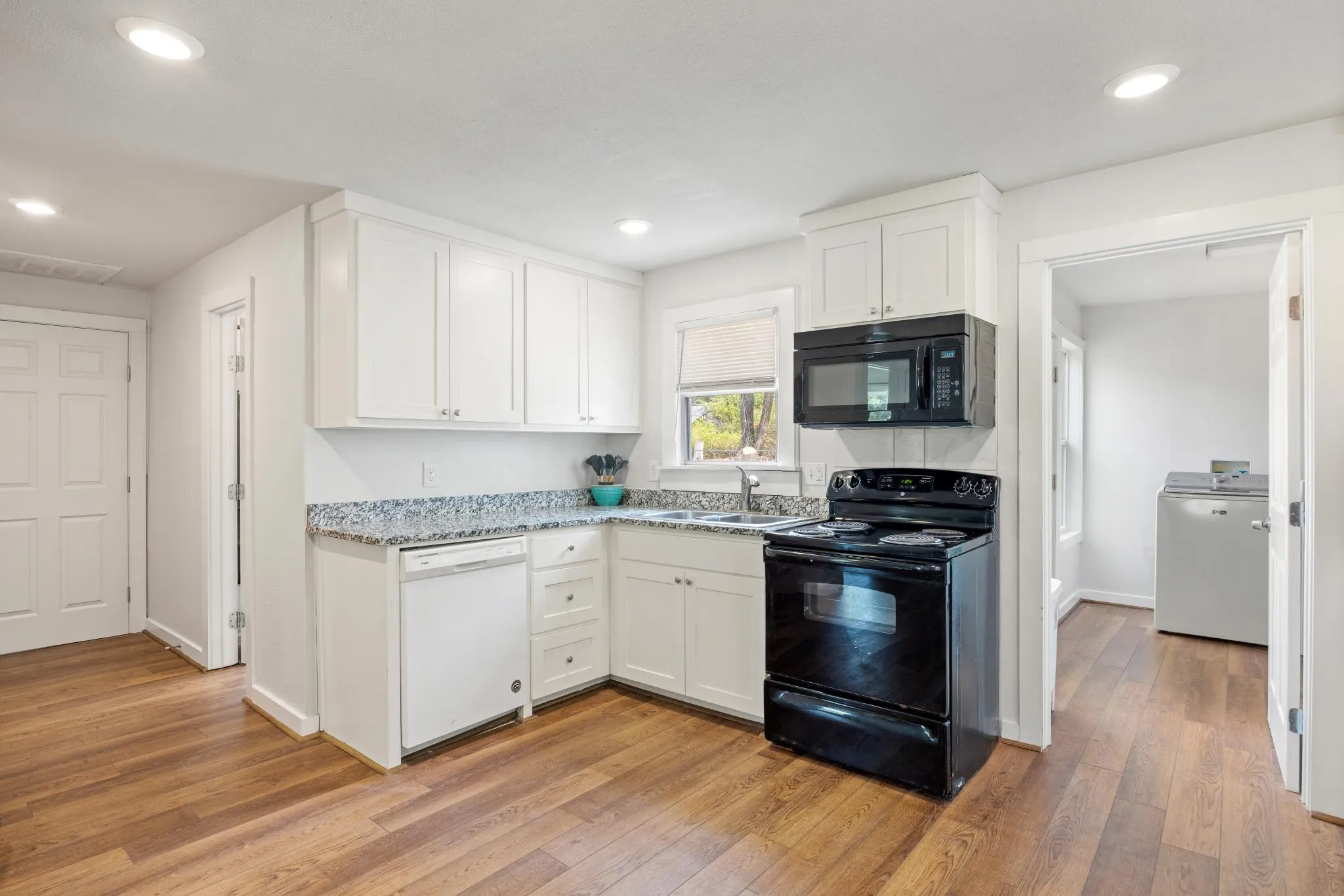 Single Family Residence For Sale in Parker County , 207 E 4th Street, Weatherford, Texas 76086, 2 Bedroom, 1 Bathroom, Garage spaces, 977 Sqft, built in 0, mls#21366304, Real Estate Agent in Weatherford, Homes For Sale in Parker county, Homes For Sale in Weatherford, Realtor in Weatherford Texas, Real Estate Brokerage Independent Realty Texas, Luminita Cordes Realtor
