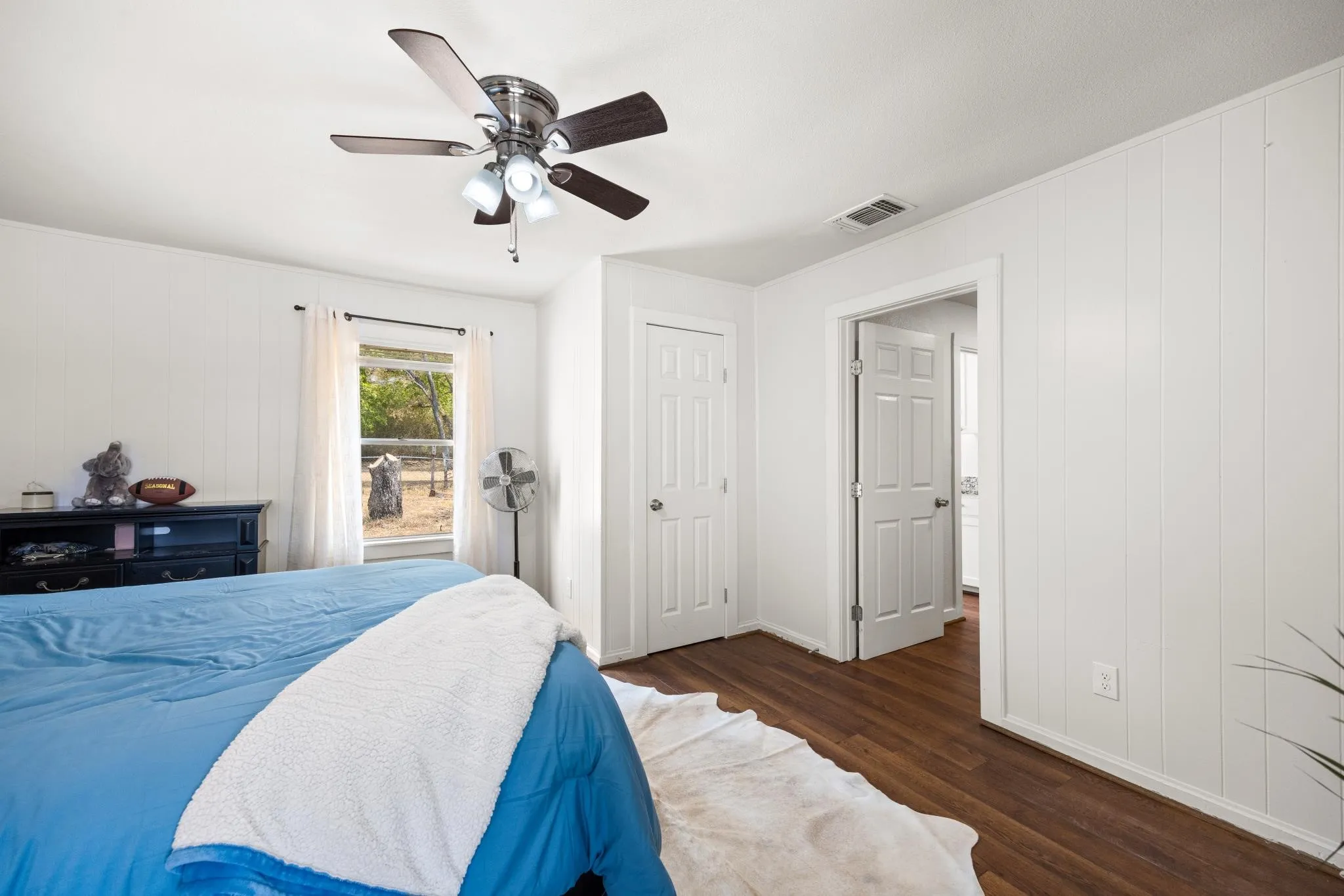Single Family Residence For Sale in Parker County , 207 E 4th Street, Weatherford, Texas 76086, 2 Bedroom, 1 Bathroom, Garage spaces, 977 Sqft, built in 0, mls#21366304, Real Estate Agent in Weatherford, Homes For Sale in Parker county, Homes For Sale in Weatherford, Realtor in Weatherford Texas, Real Estate Brokerage Independent Realty Texas, Luminita Cordes Realtor